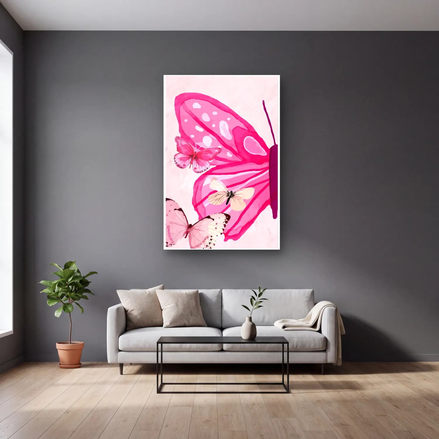 Pastel Kelebek No. 16 cam tablo — gri duvarlı salonda