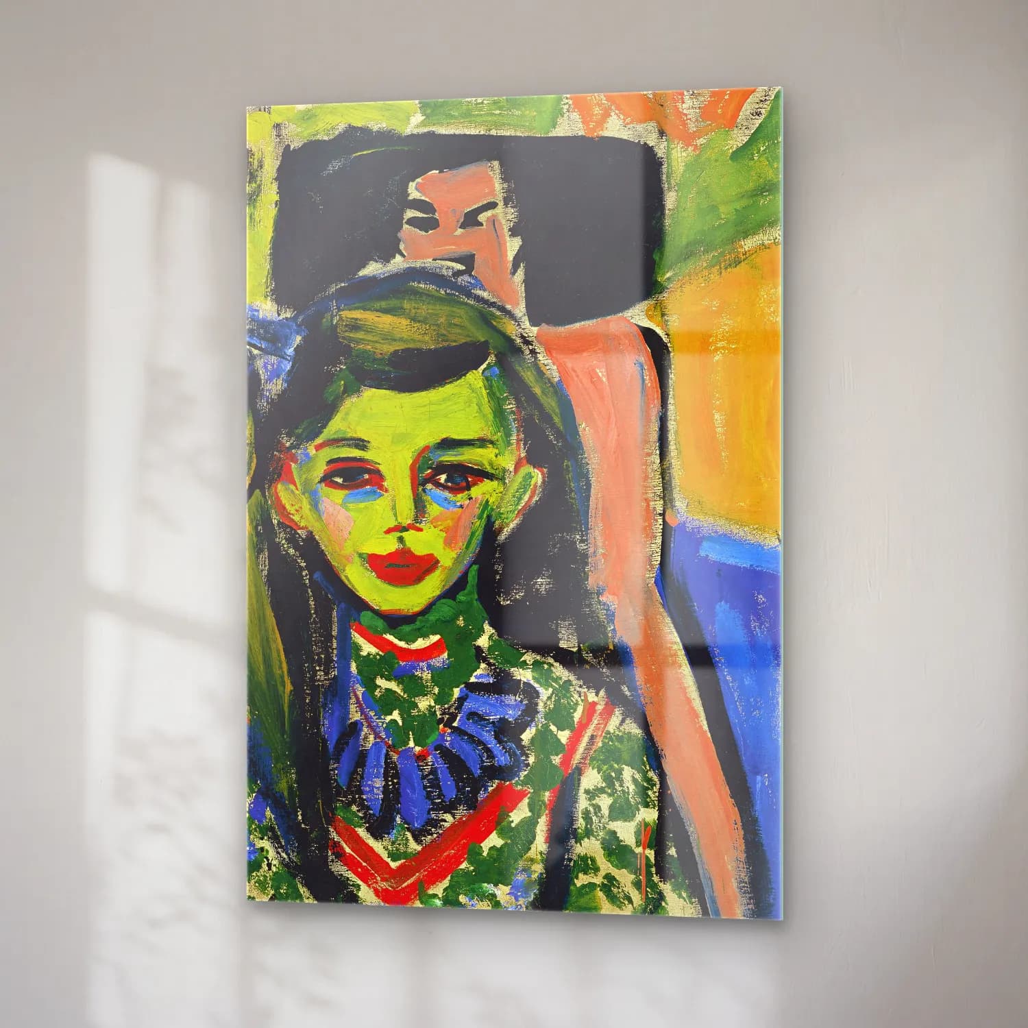 Ernst Ludwig Kirchner – Fränzi in front of carved chair – Yeşil Tonlar cam tablo — sağ açıdan görünüm