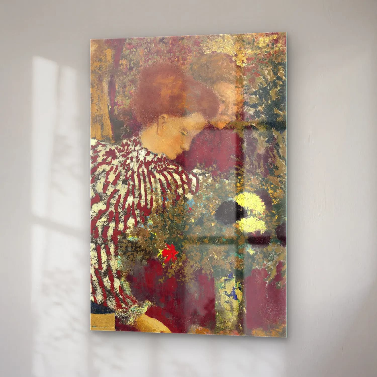 Édouard Vuillard – Elbiseli Kadın – Kırmızı Tonlar cam tablo — sağ açıdan görünüm