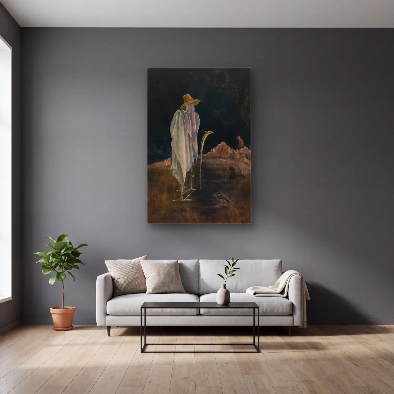 Leonora Carrington – Mitolojik Sahne – Pastel Tonlar cam tablo — gri duvarlı salonda