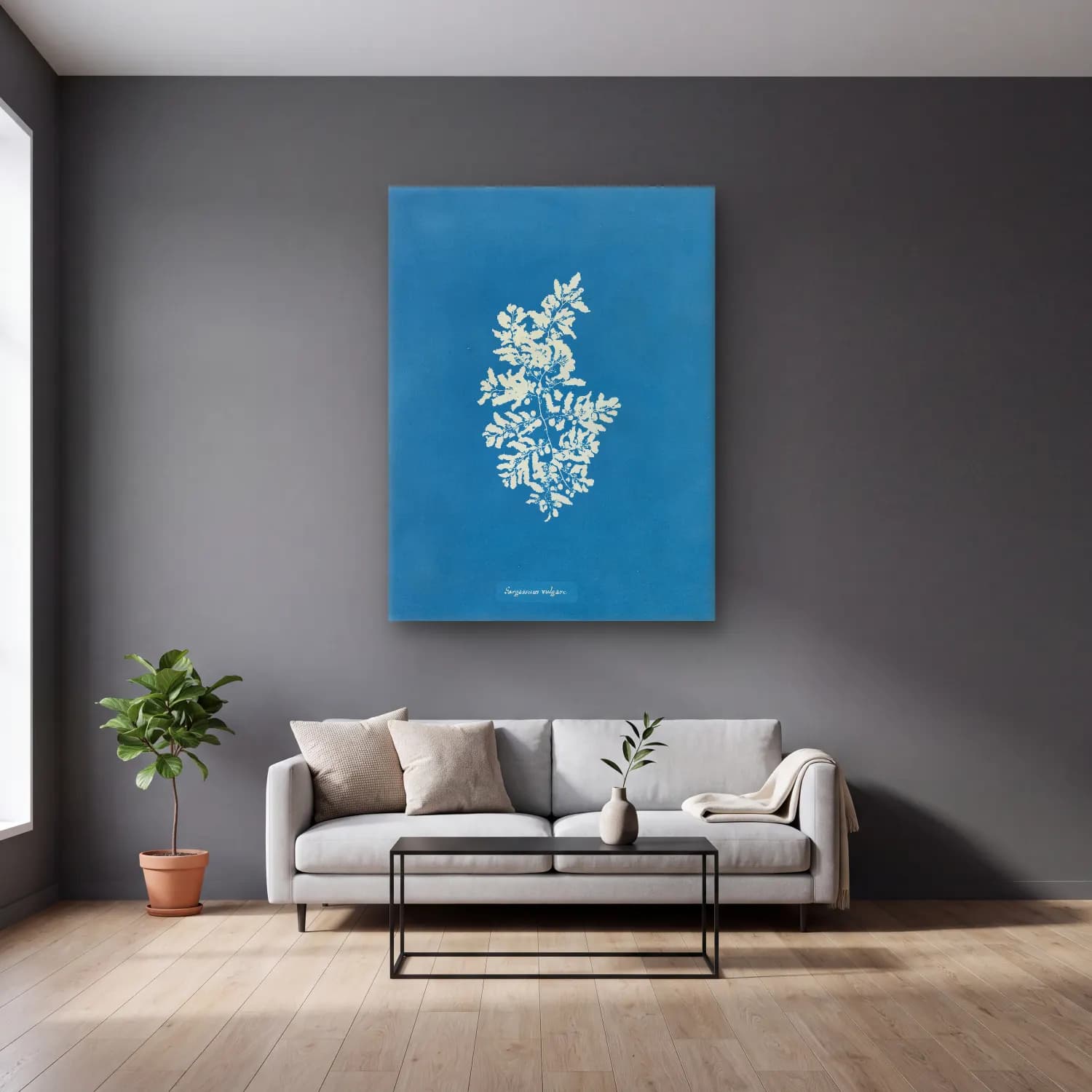 Botanik İllüstrasyon Çiçek Deseni No. 44 cam tablo — gri duvarlı salonda