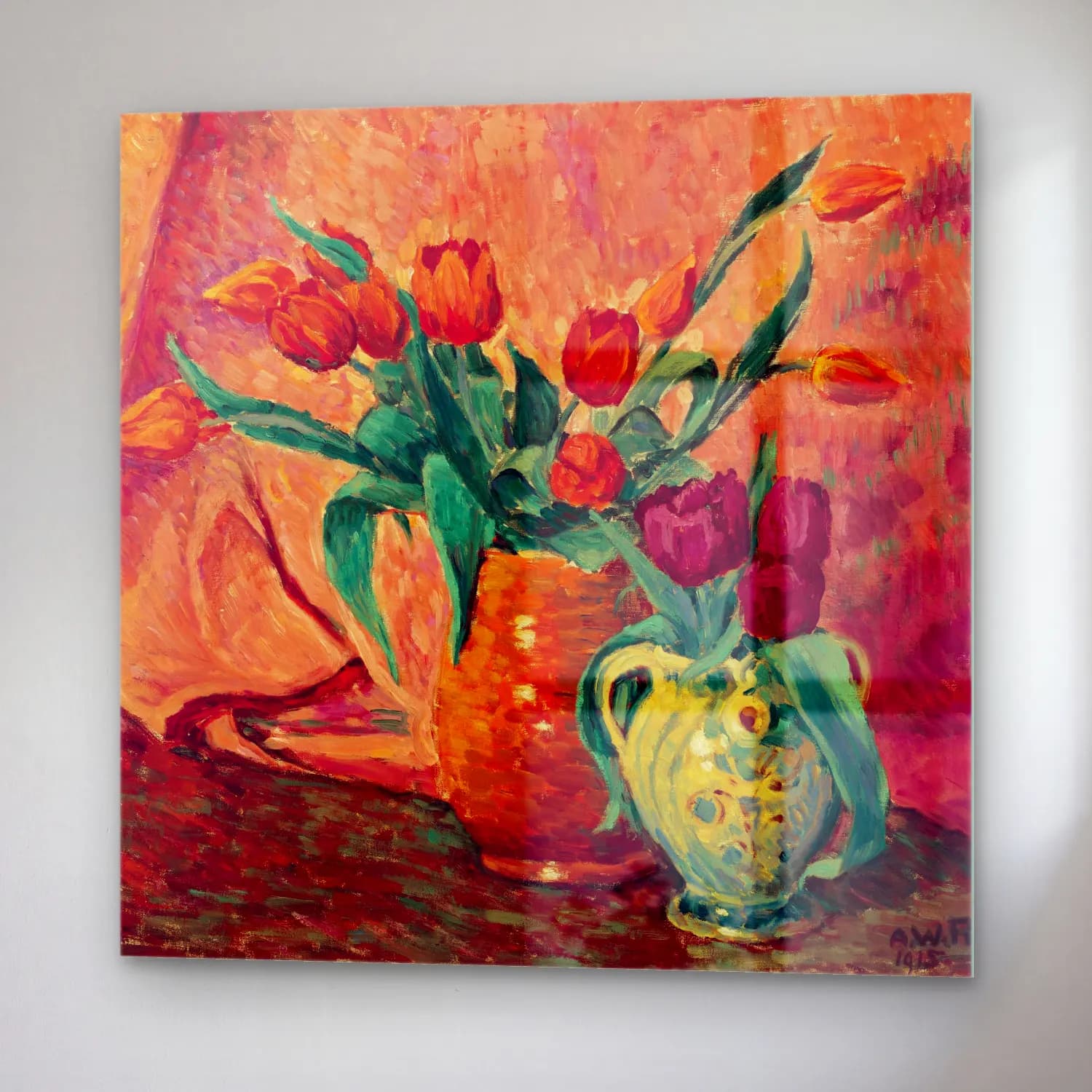 Alfred William Finch – Two vases with tulips, 1915 cam tablo — sağ açıdan görünüm
