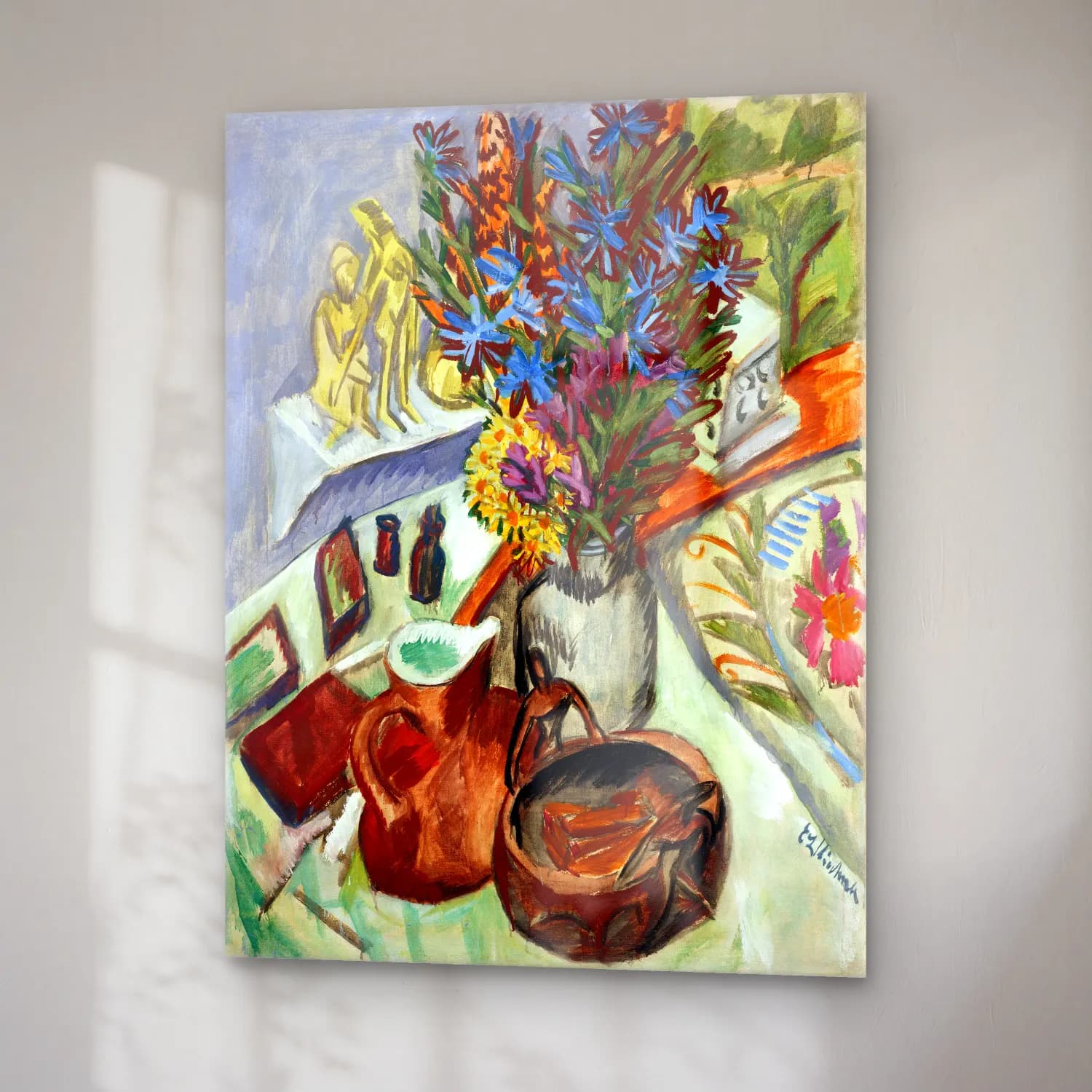 Ernst Ludwig Kirchner – Still Life with Jug and African Bowl painting in high… cam tablo — sağ açıdan görünüm