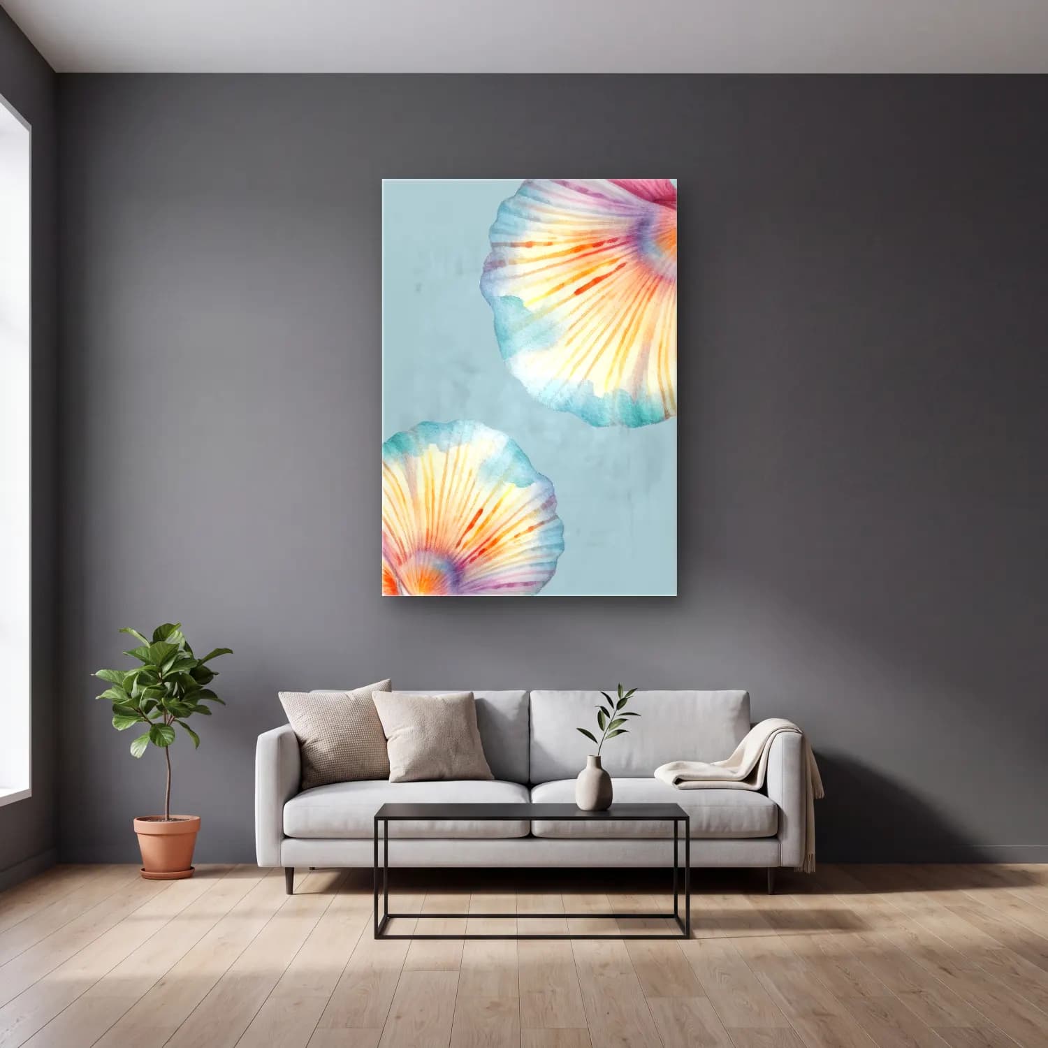 Pastel Deniz Kabukları No. 22 cam tablo — gri duvarlı salonda