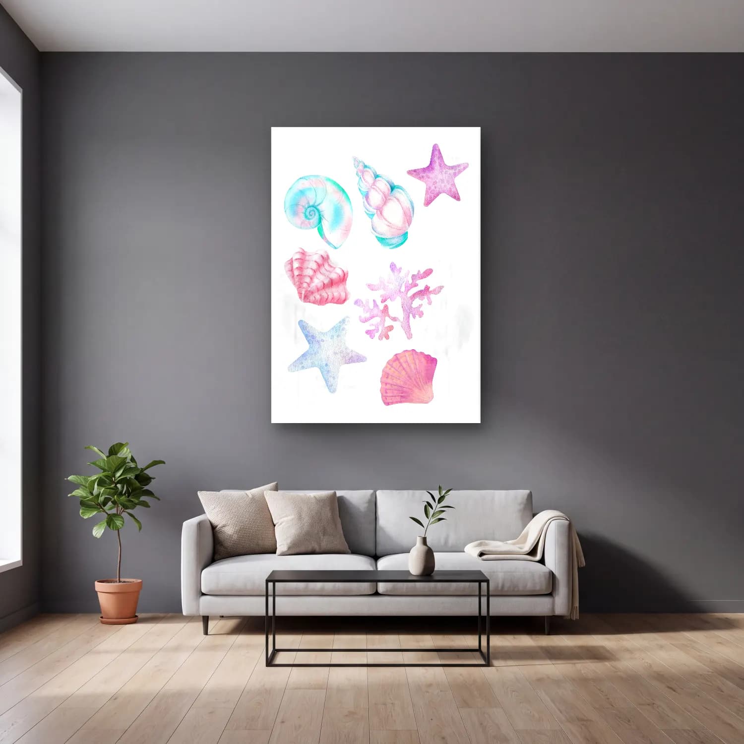 Pastel Deniz Kabukları No. 4 cam tablo — gri duvarlı salonda
