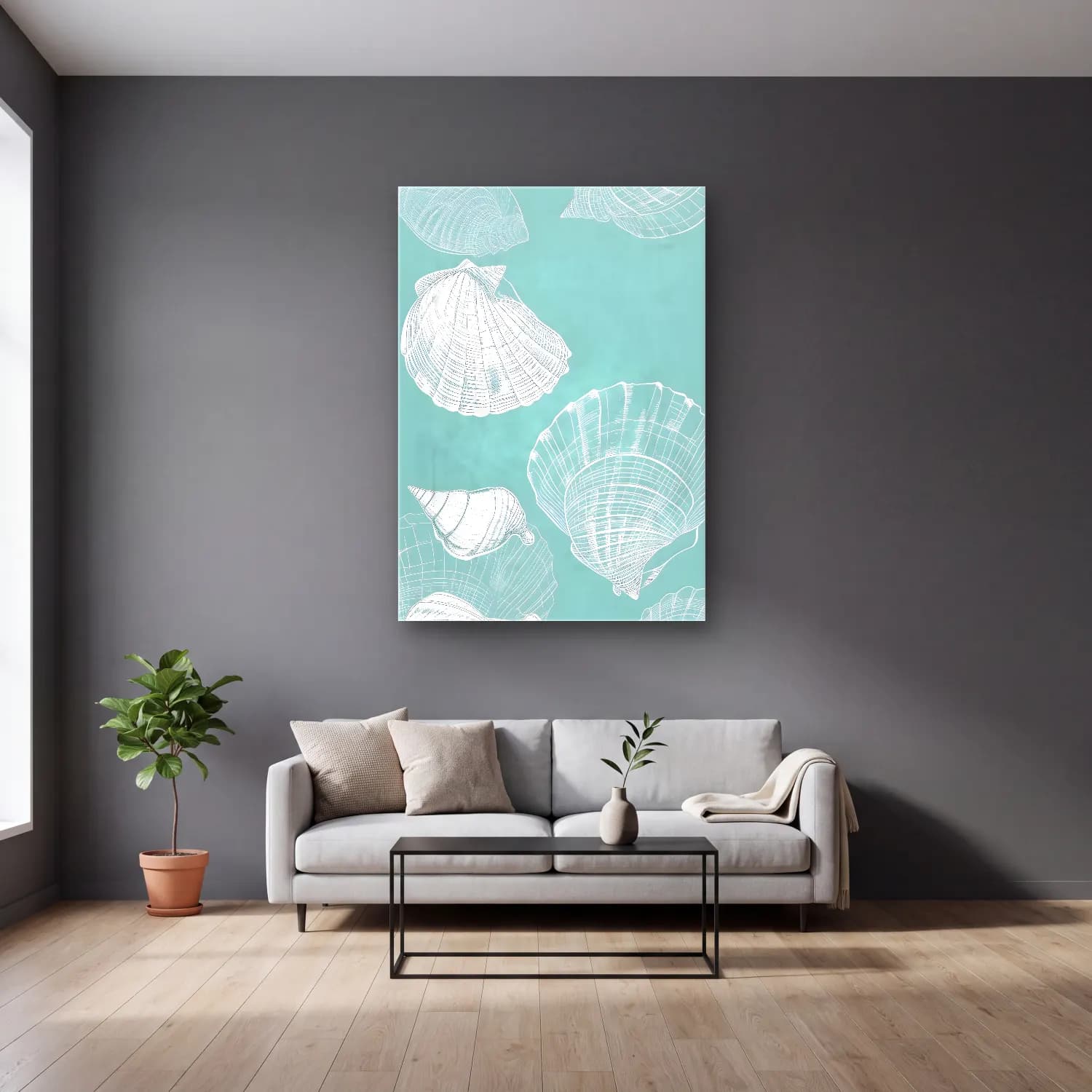 Pastel Deniz Kabukları No. 11 cam tablo — gri duvarlı salonda