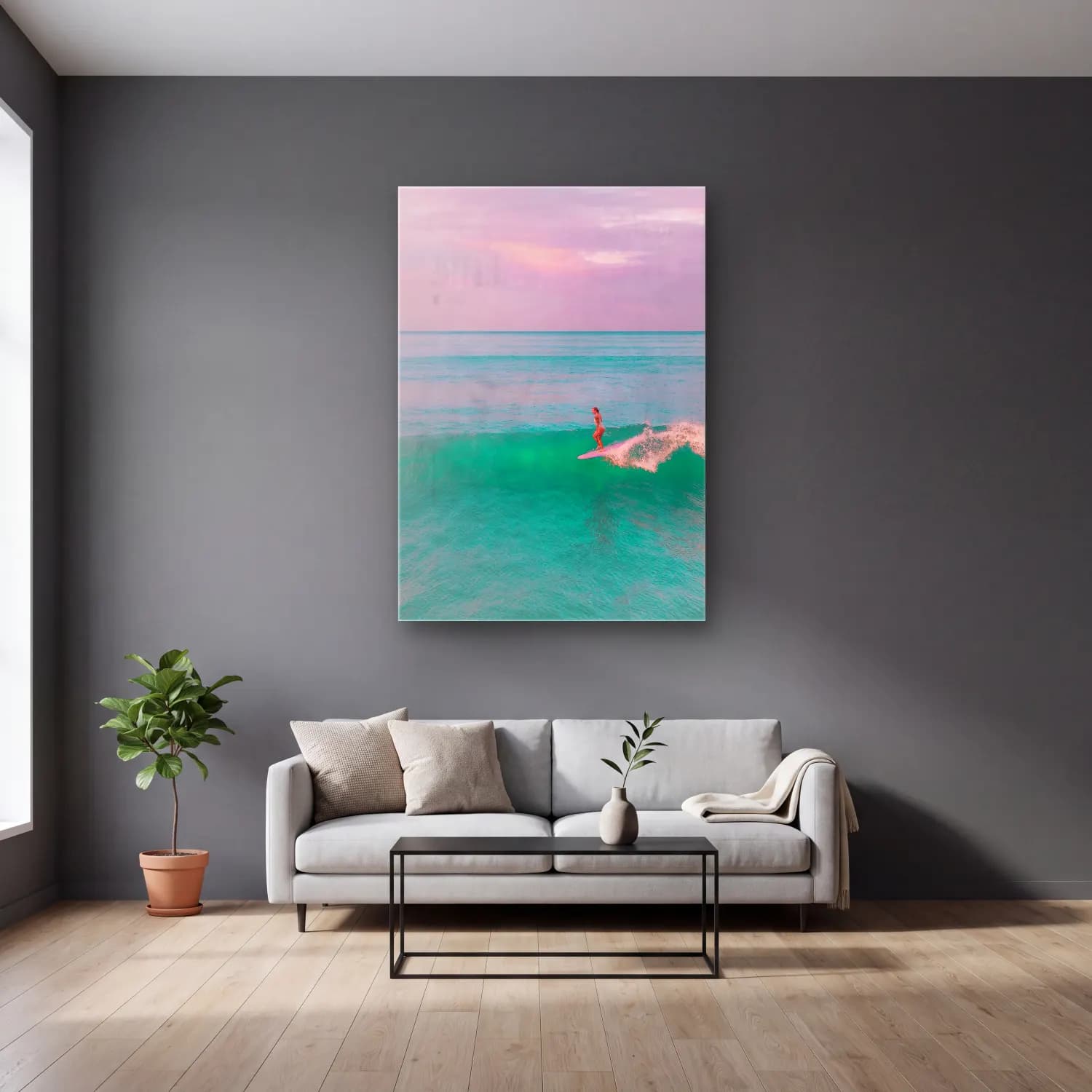 Pastel Sörf No. 3 cam tablo — gri duvarlı salonda