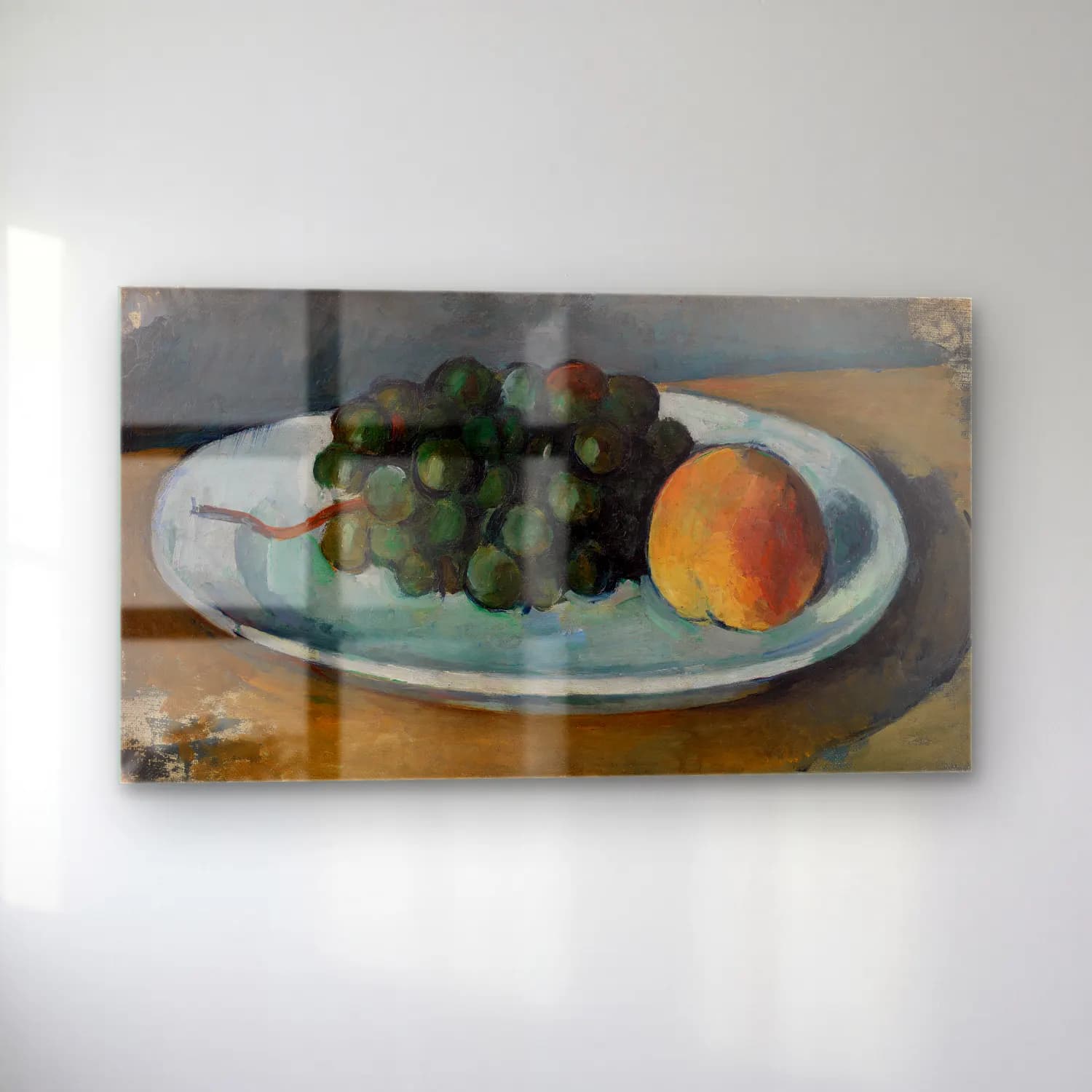 Paul Cézanne – Grapes and Peach on a Plate (Grappe de raisin et pêche sur… cam tablo — sol açıdan görünüm