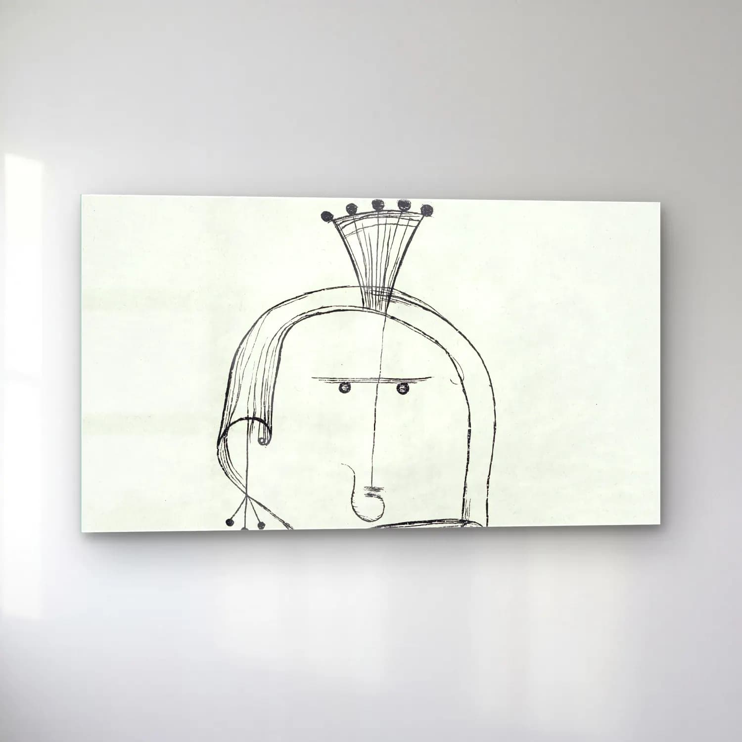 Paul Klee – Die Hexe mit dem Kamm (Witch with a Comb) – Siyah Beyaz Tonlar cam tablo — sol açıdan görünüm