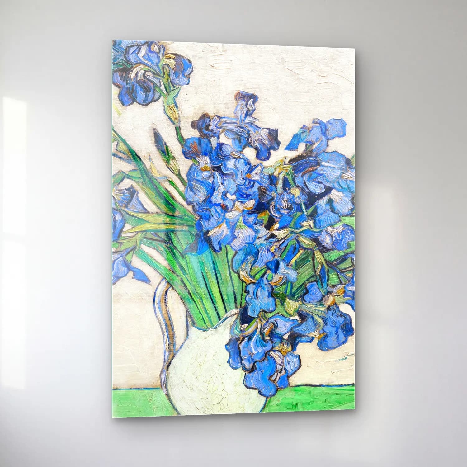 Vincent van Gogh – Irises – Mavi Tonlar cam tablo — sol açıdan görünüm