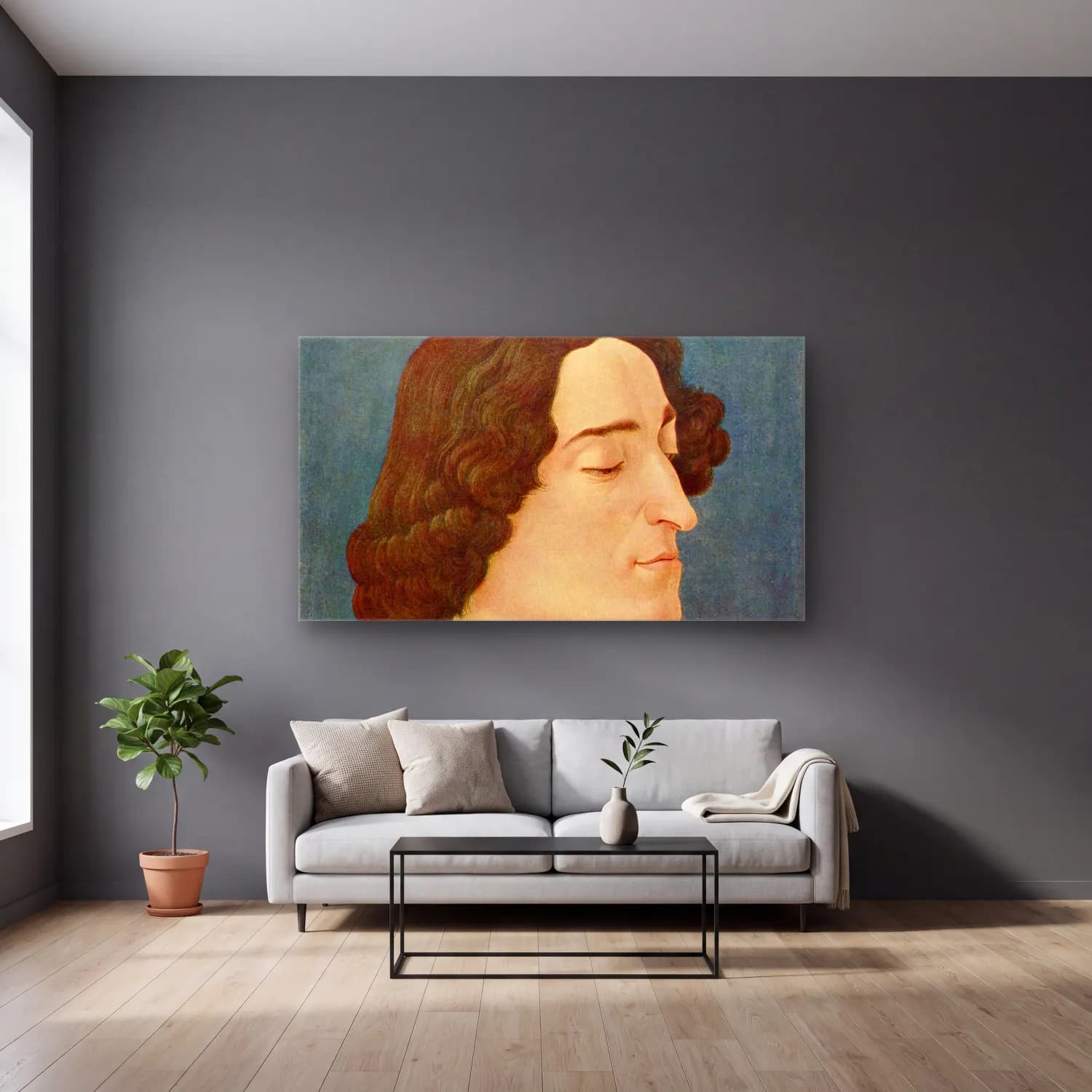 Sandro Botticelli – Giuliano de Medici cam tablo — gri duvarlı salonda