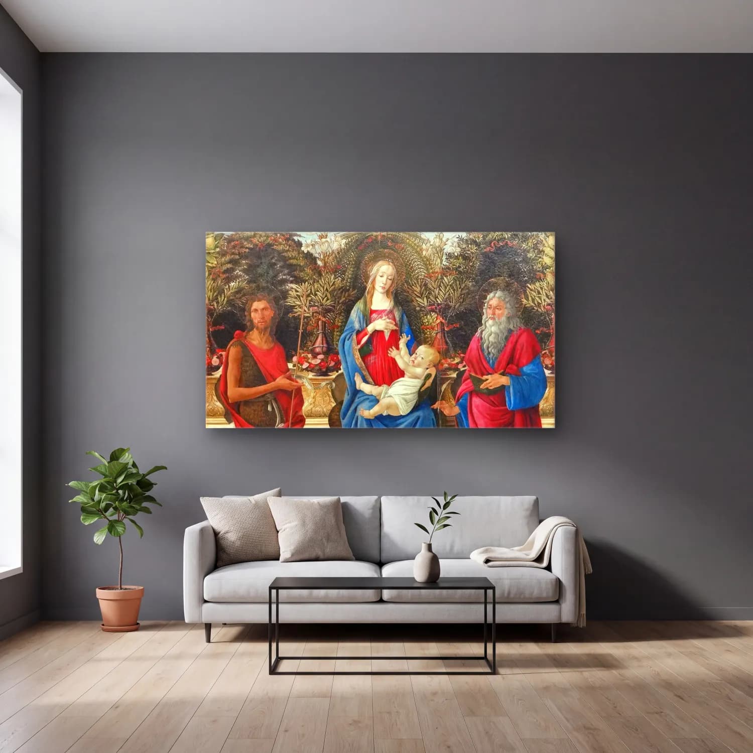 Sandro Botticelli – Madonna Bardi cam tablo — gri duvarlı salonda