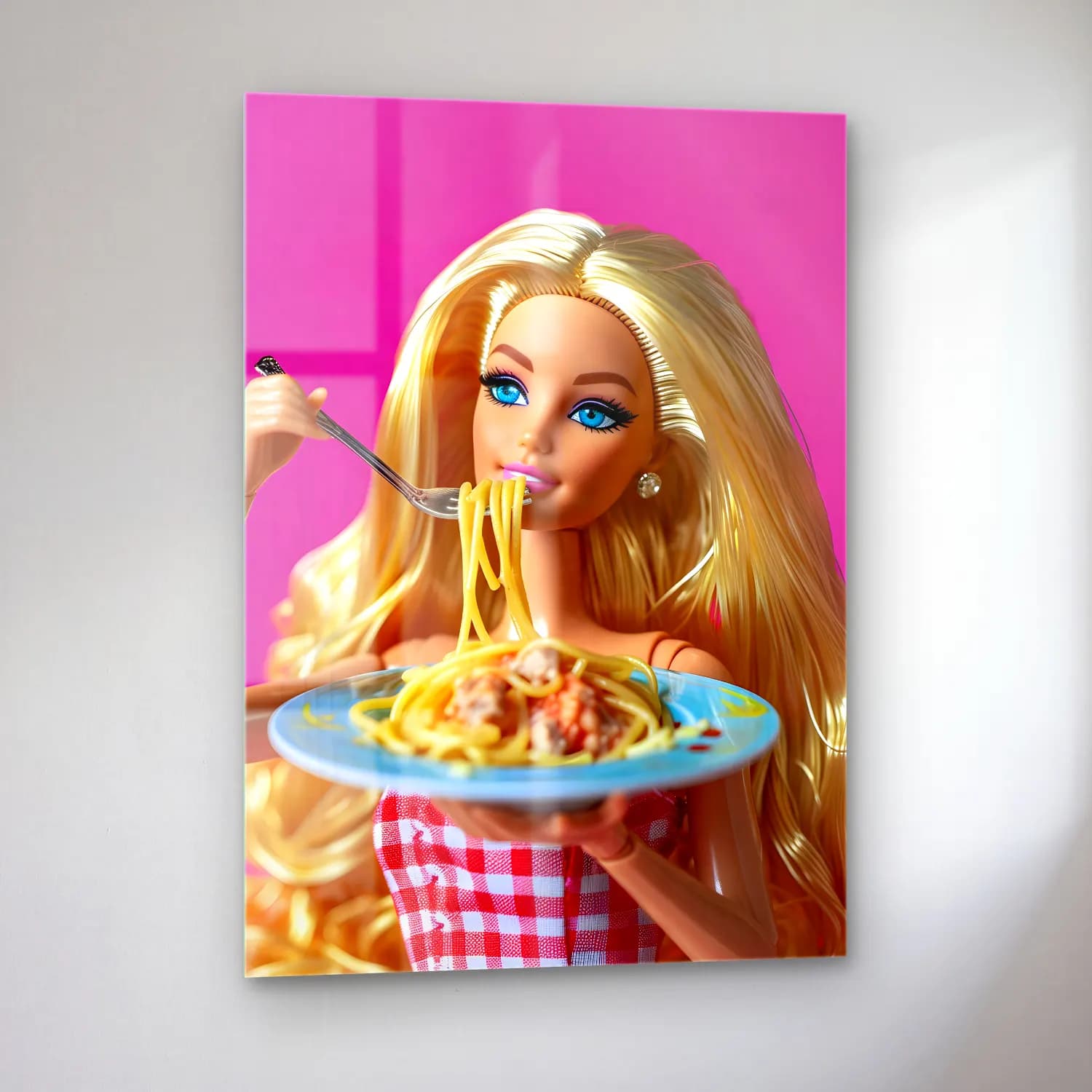 Pastel Makarna No. 3 cam tablo — sol açıdan görünüm
