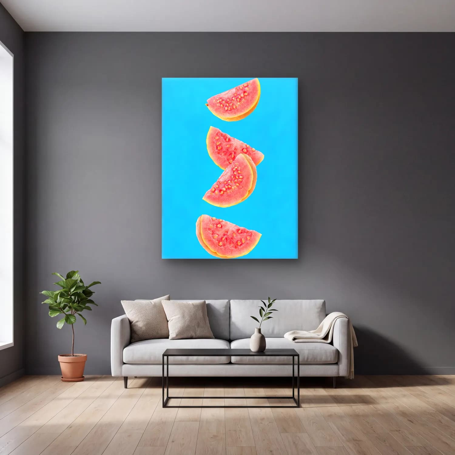 Pastel Karpuz No. 5 cam tablo — gri duvarlı salonda