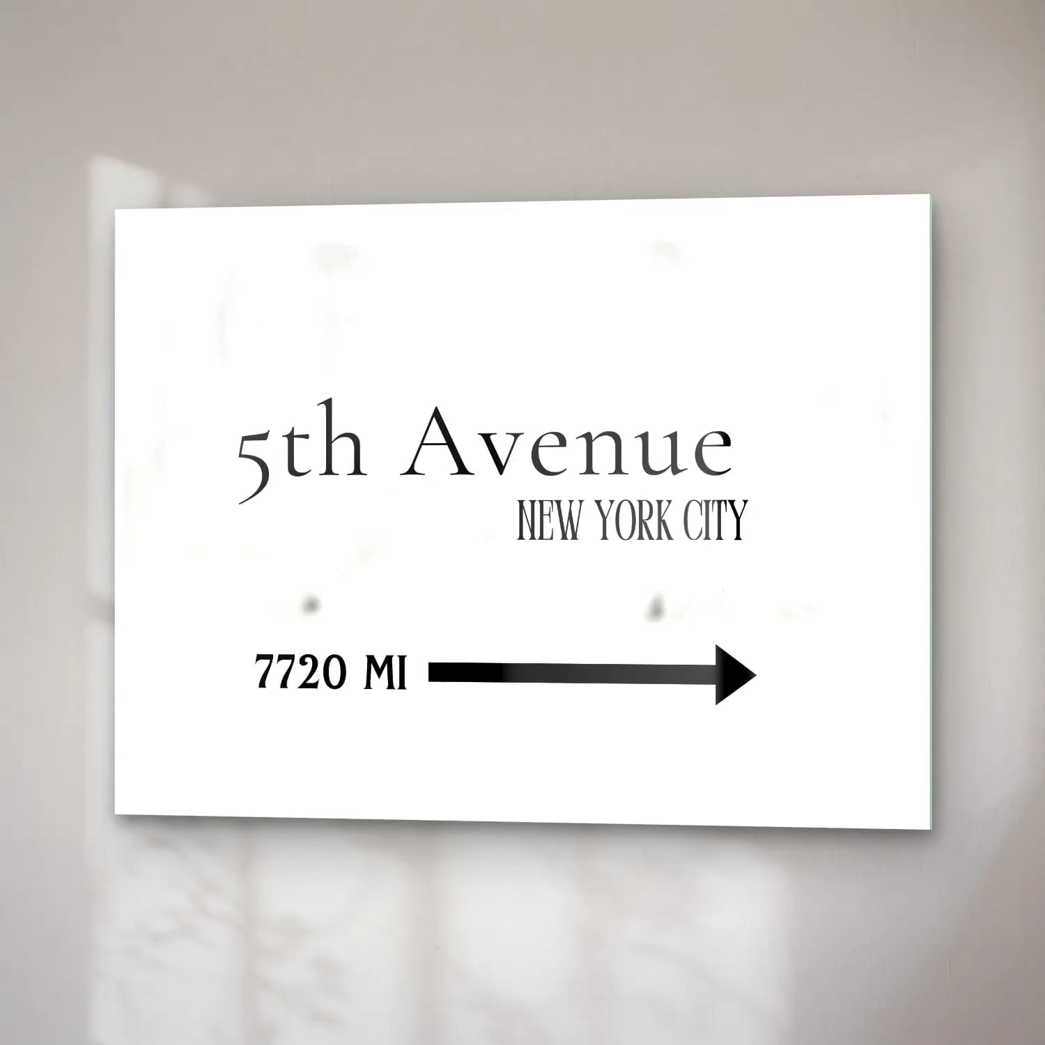 Çizgi Sanatı New York Silüeti No. 2 cam tablo — sağ açıdan görünüm