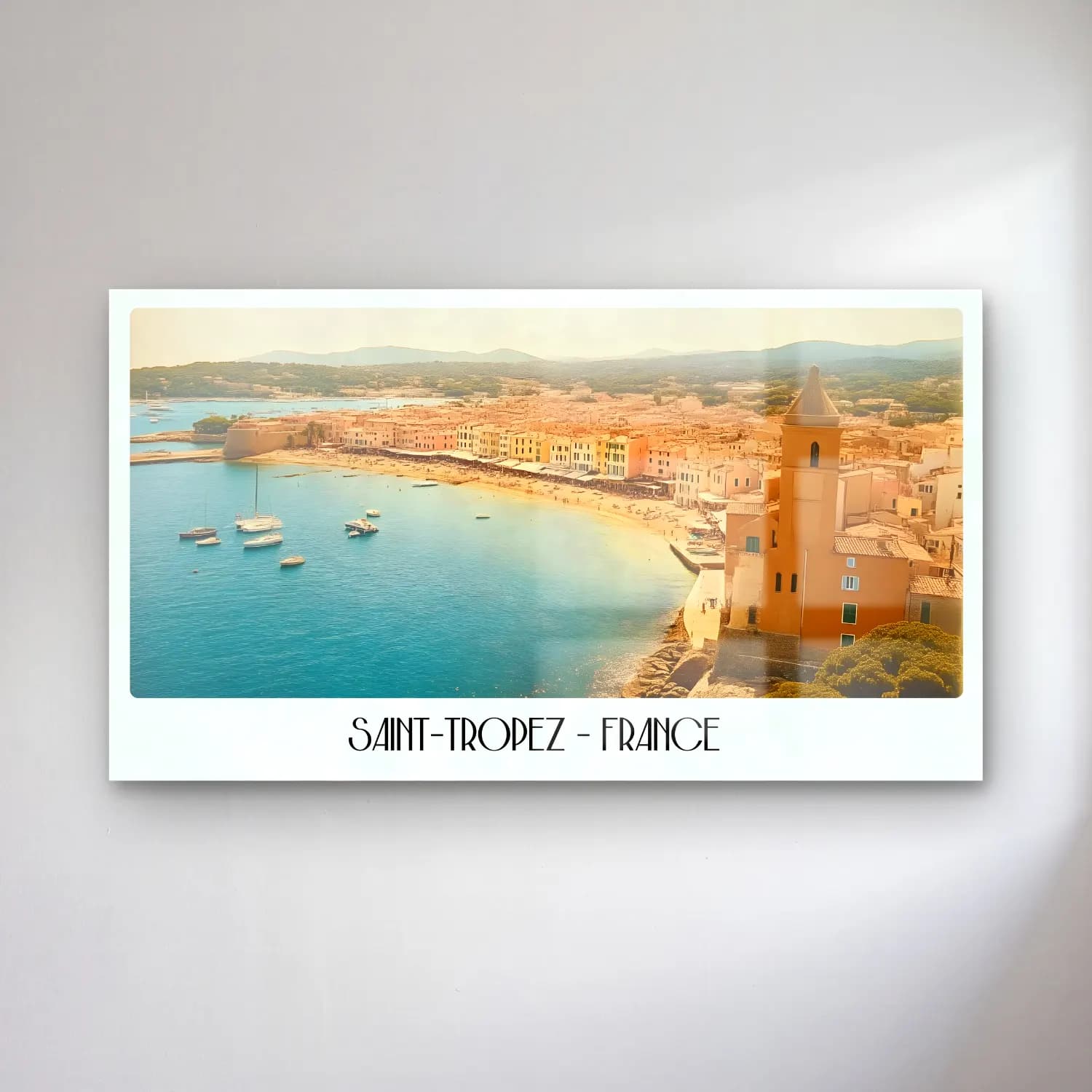 Pastel Akdeniz Sahil Kasabası – Bej Tonlar cam tablo — Pastel Akdeniz Sahil Kasabası – Bej Tonlar — pastel akdeniz sahil kasabası