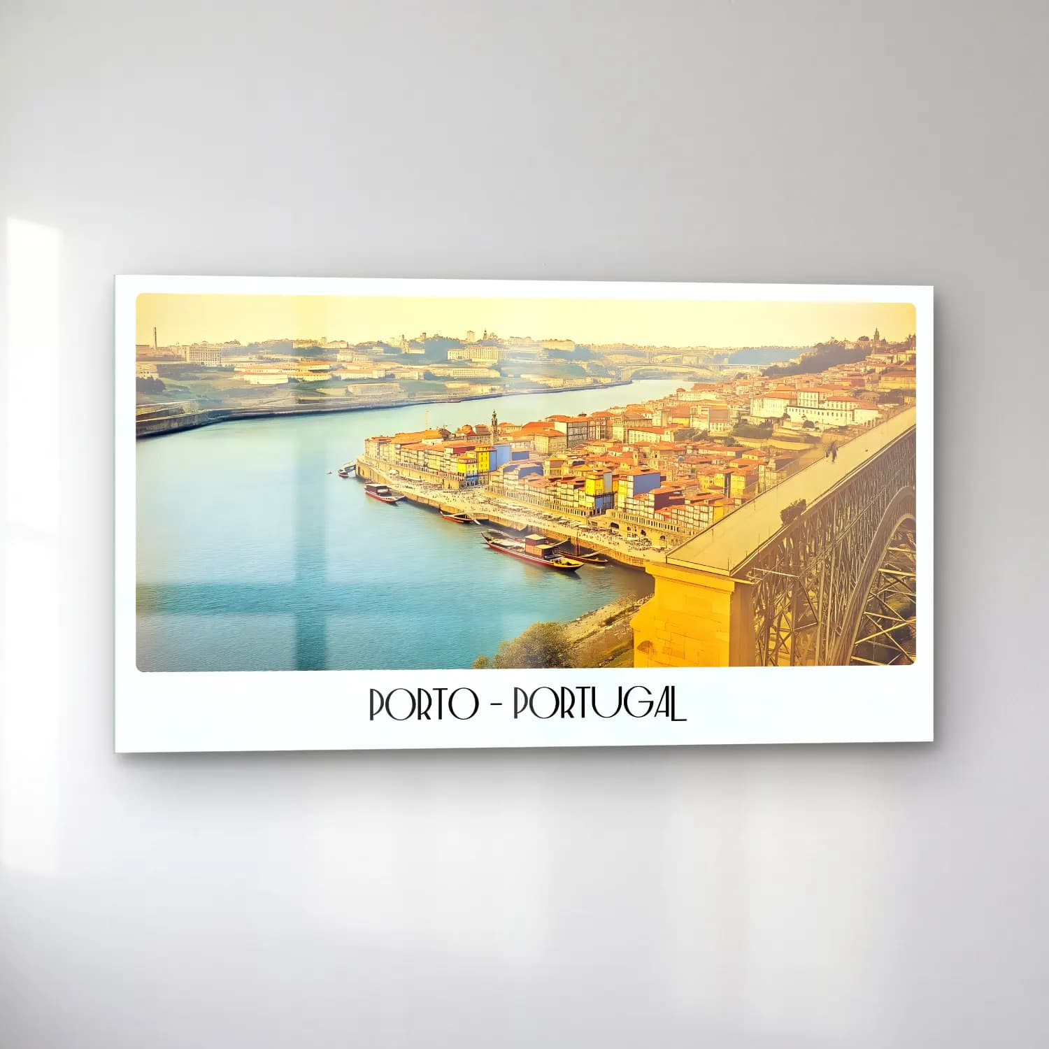Pastel Liman ve Tekneler – Sarı Tonlar cam tablo — sol açıdan görünüm