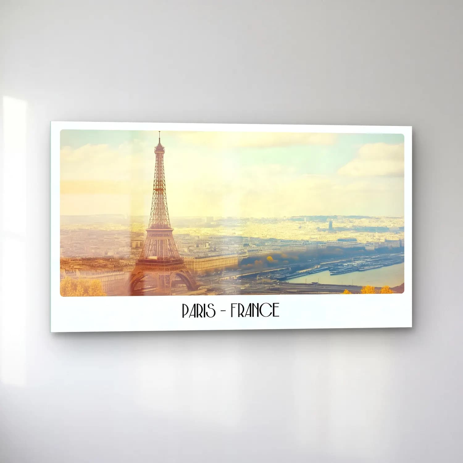 Pastel Paris ve Eyfel Kulesi No. 8 cam tablo — sol açıdan görünüm