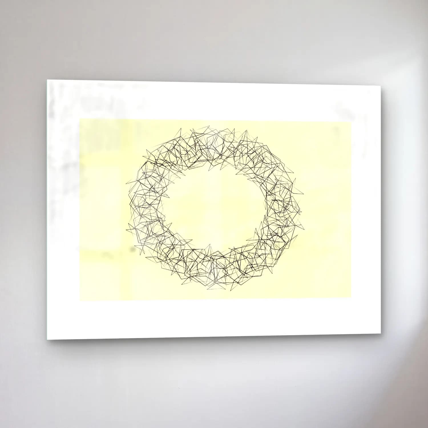 Çizgi Sanatı Geometrik Daireler No. 19 cam tablo — sol açıdan görünüm