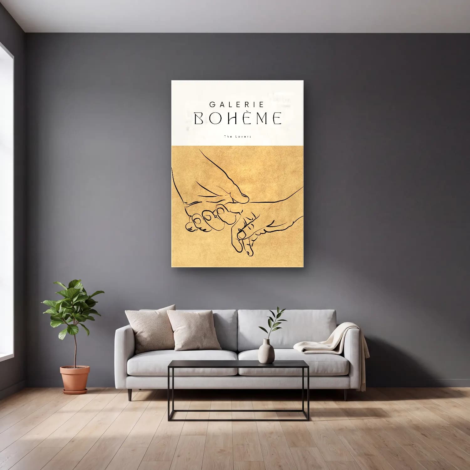 Boho Aşıklar cam tablo — gri duvarlı salonda