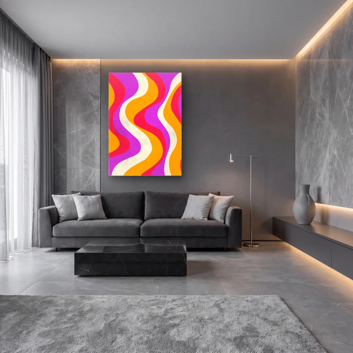 MAXIMALIST ECLECTIC – Dalgalı Çizgiler No. 4 cam tablo — lüks salon duvarında