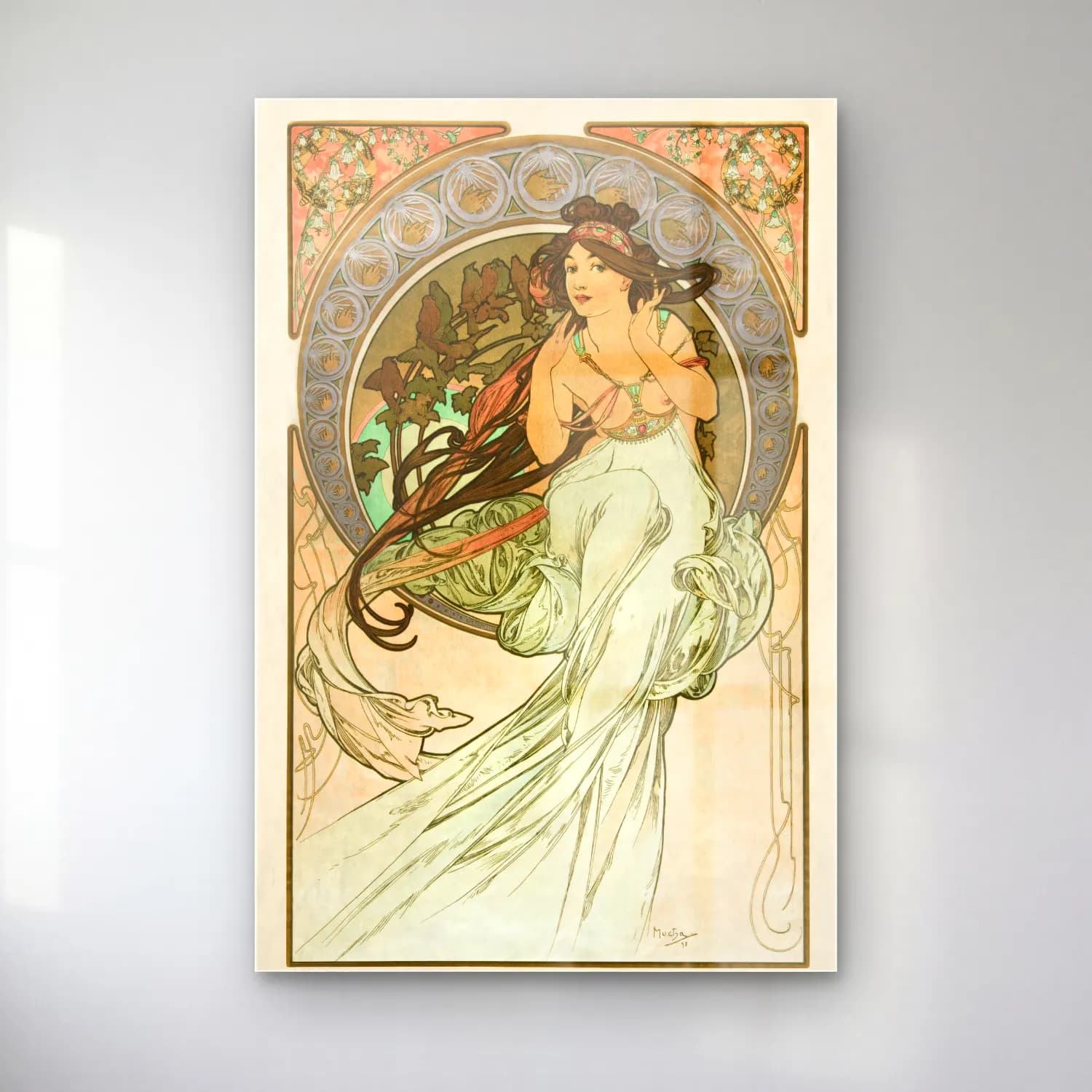 Vintage Poster Elbiseli Kadın – Bej Tonlar cam tablo — Vintage Poster Elbiseli Kadın – Bej Tonlar — vintage poster elbiseli kadın