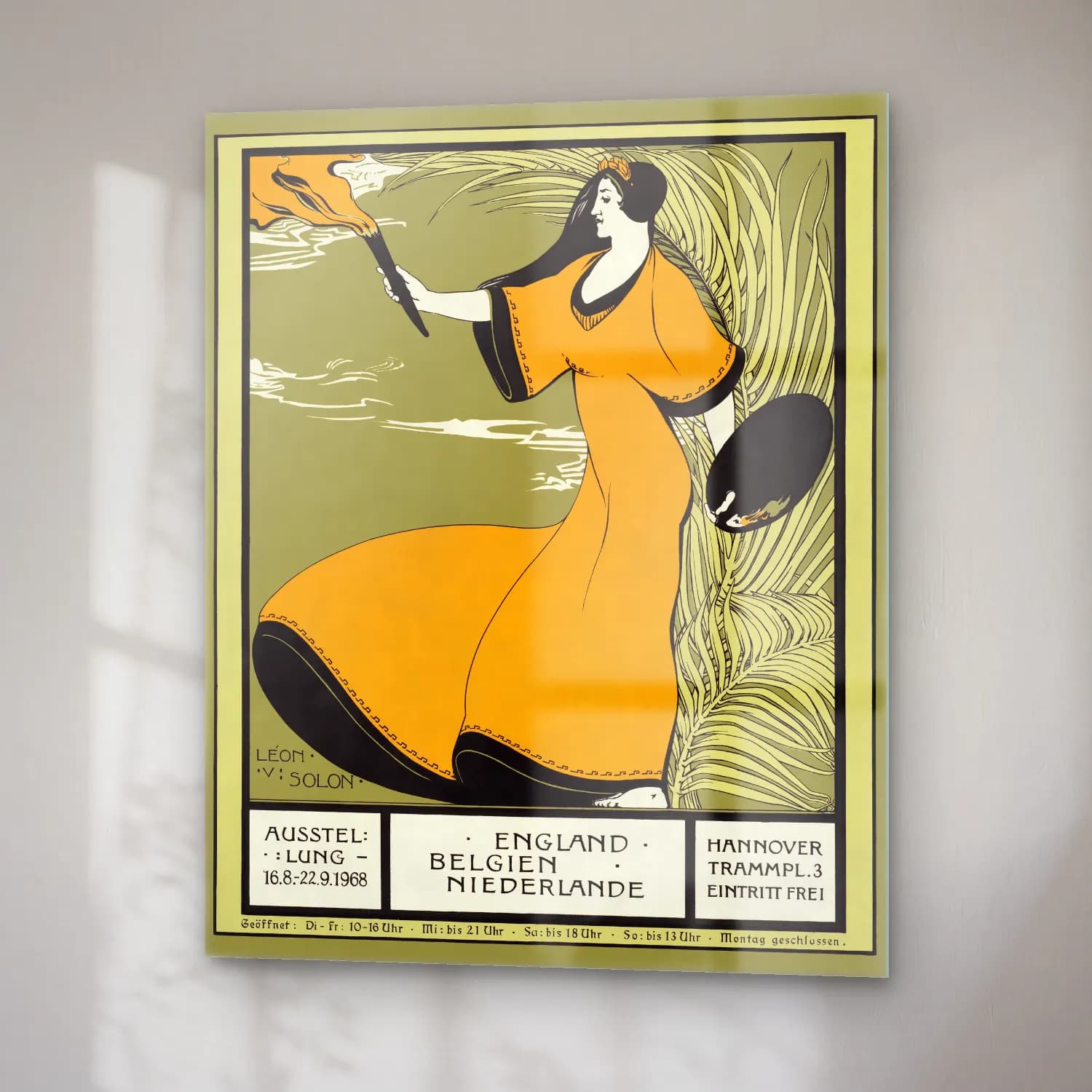 Vintage Poster Elbiseli Kadın No. 10 cam tablo — sağ açıdan görünüm