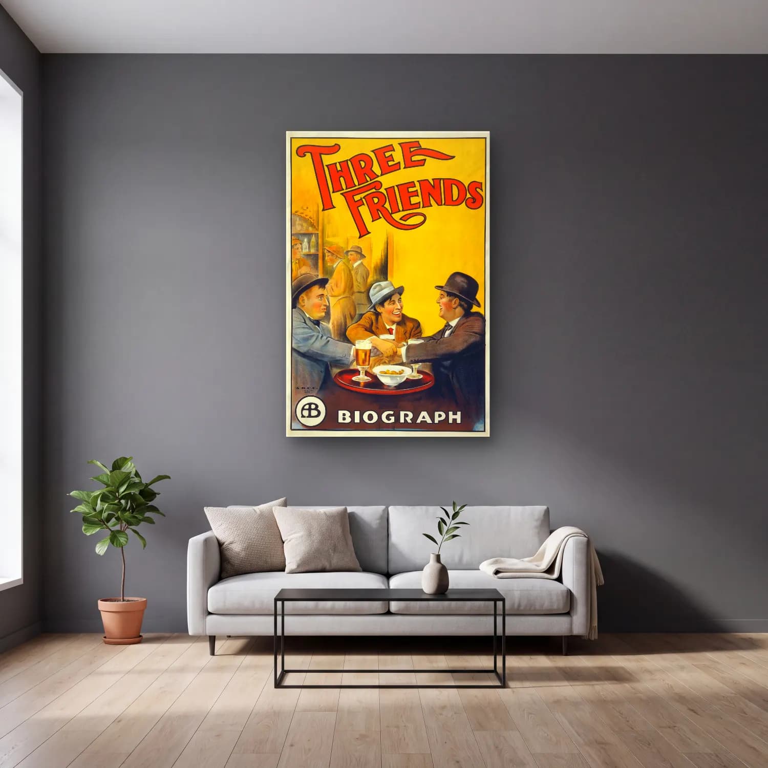 Vintage Poster Kafeli Avrupa Sokağı – Sarı Tonlar cam tablo — gri duvarlı salonda