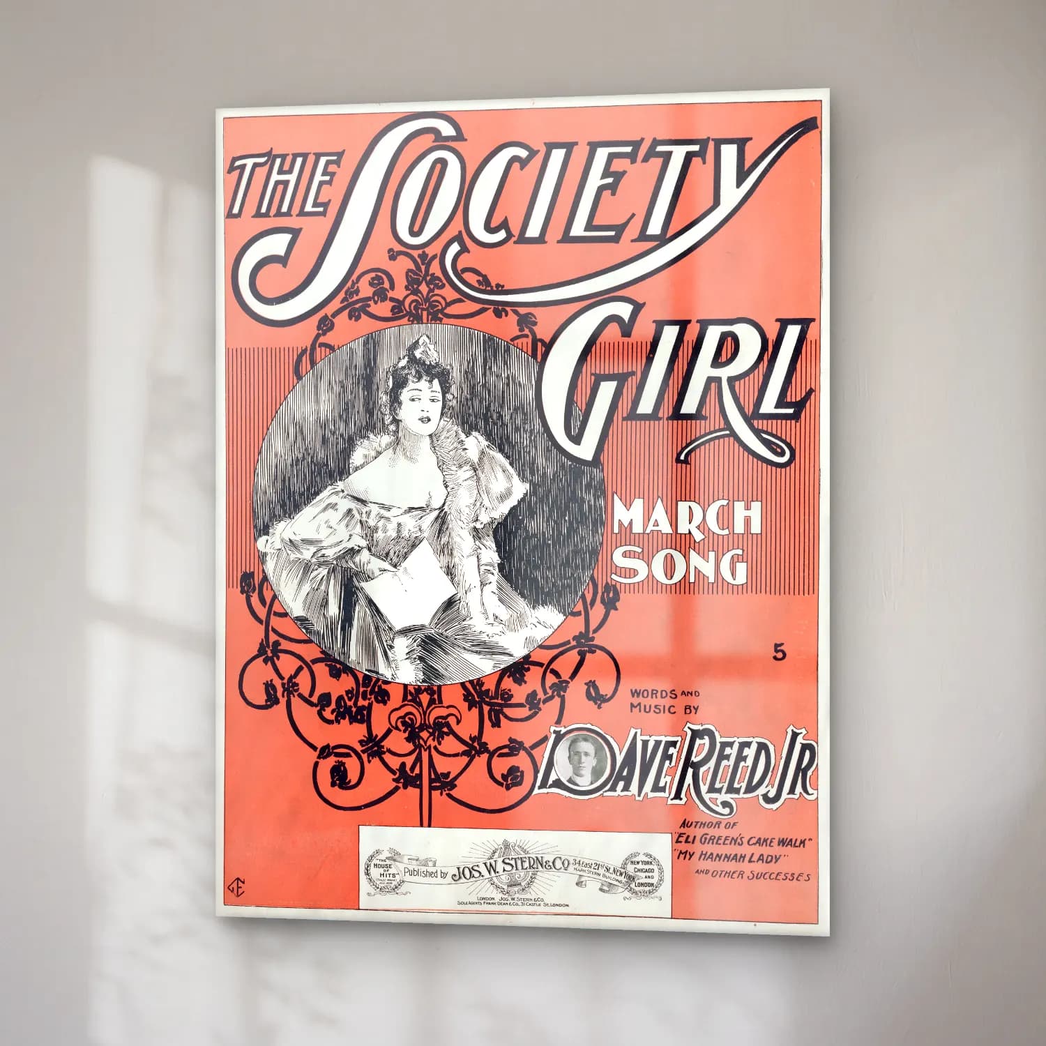 Vintage Poster Kız Çocuğu Portresi – Siyah Beyaz Tonlar cam tablo — sağ açıdan görünüm