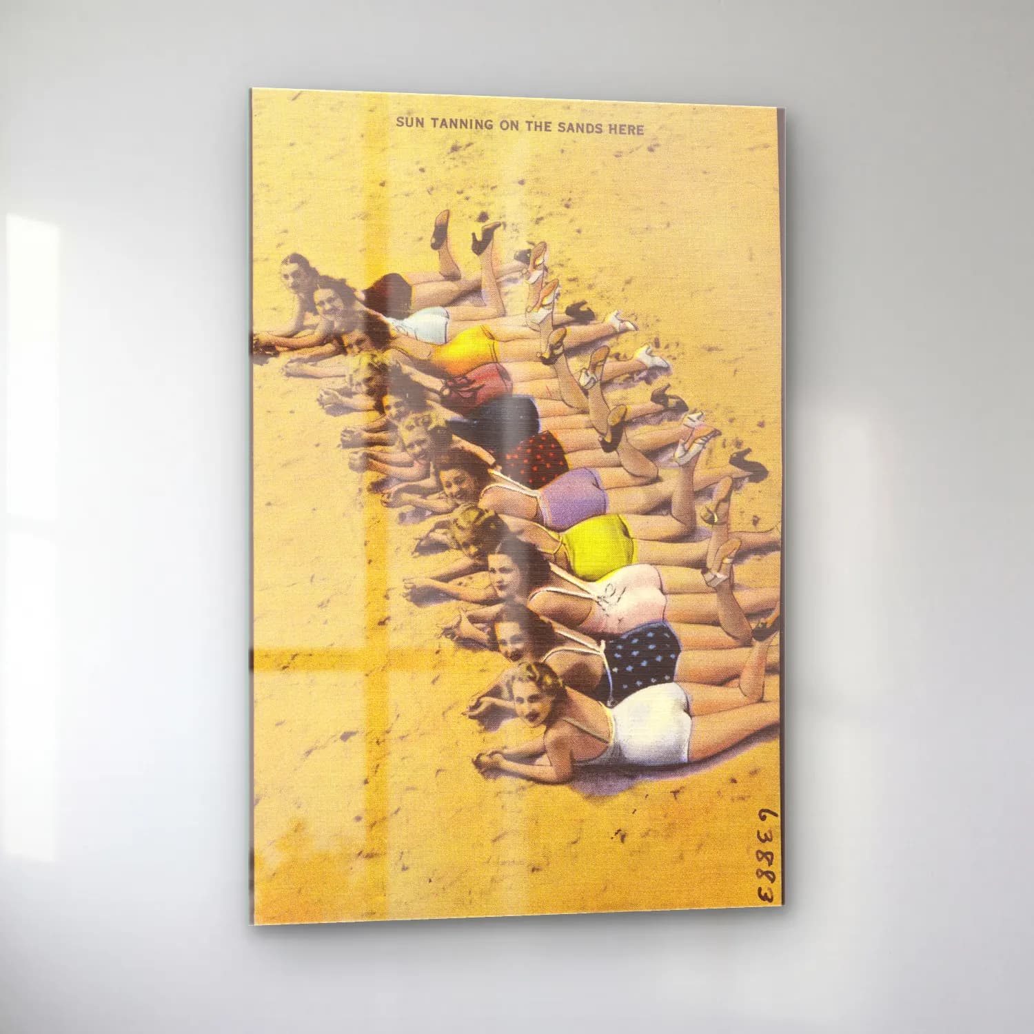 Vintage Poster Sahilde İnsanlar No. 3 cam tablo — sol açıdan görünüm
