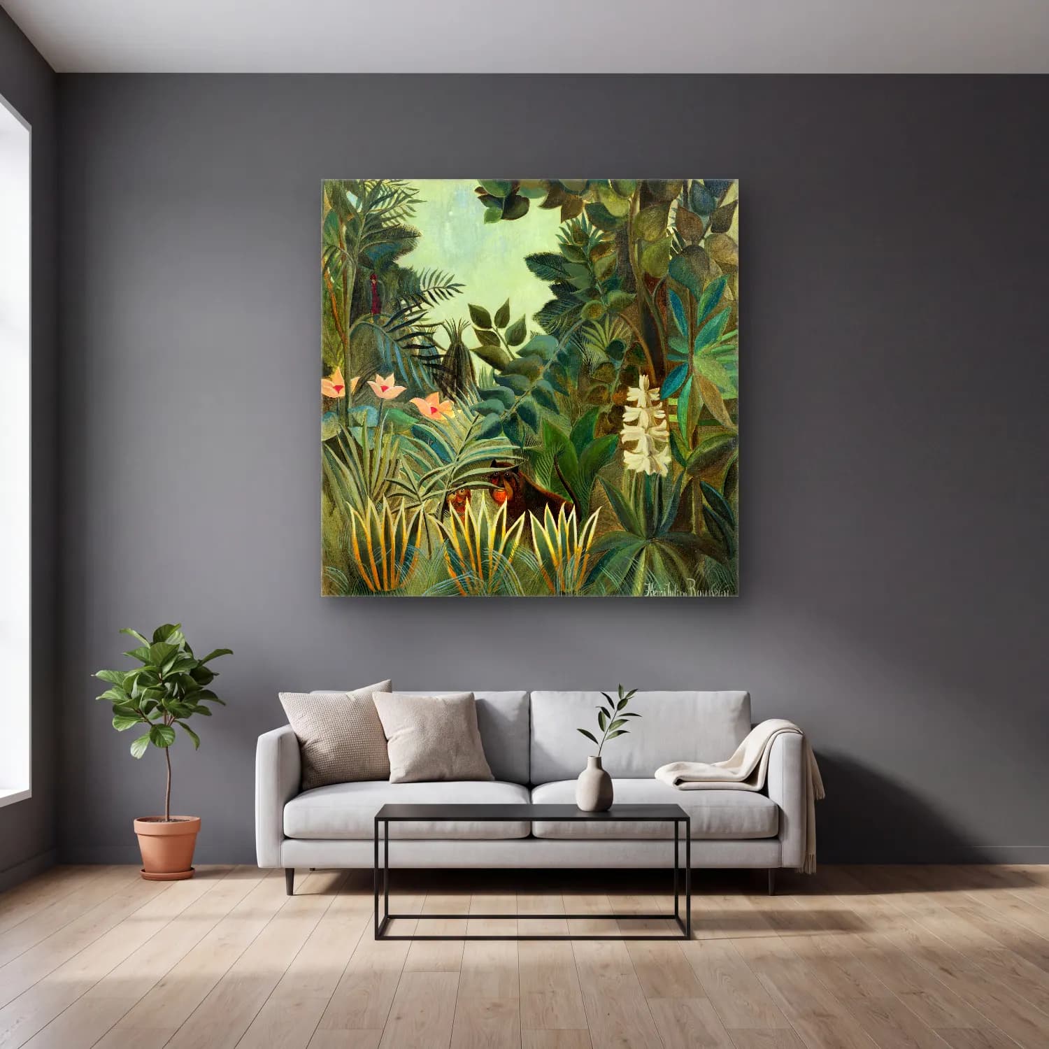 Henri Rousseau – The Equatorial Jungle cam tablo — gri duvarlı salonda