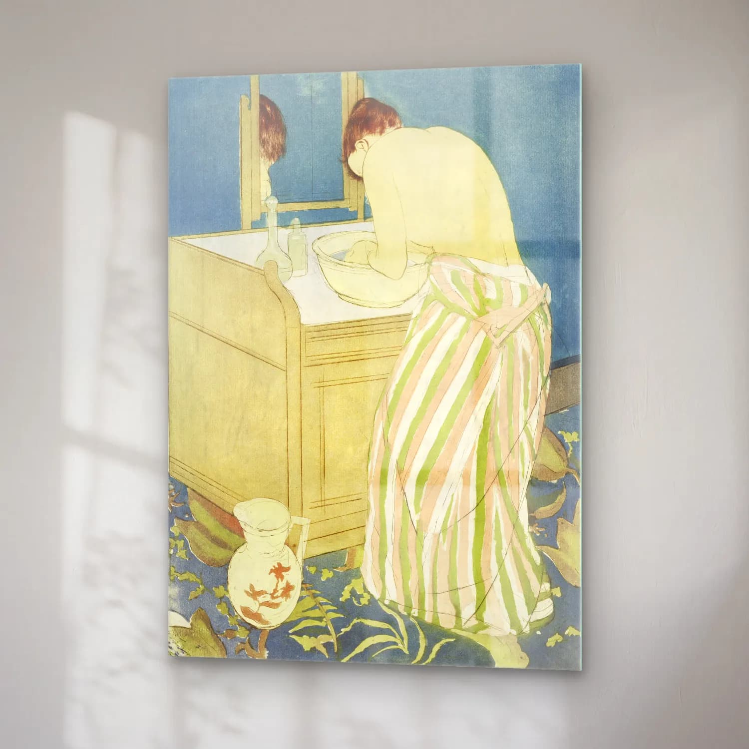 Mary Cassatt – Woman Bathing – Bej Tonlar cam tablo — sağ açıdan görünüm
