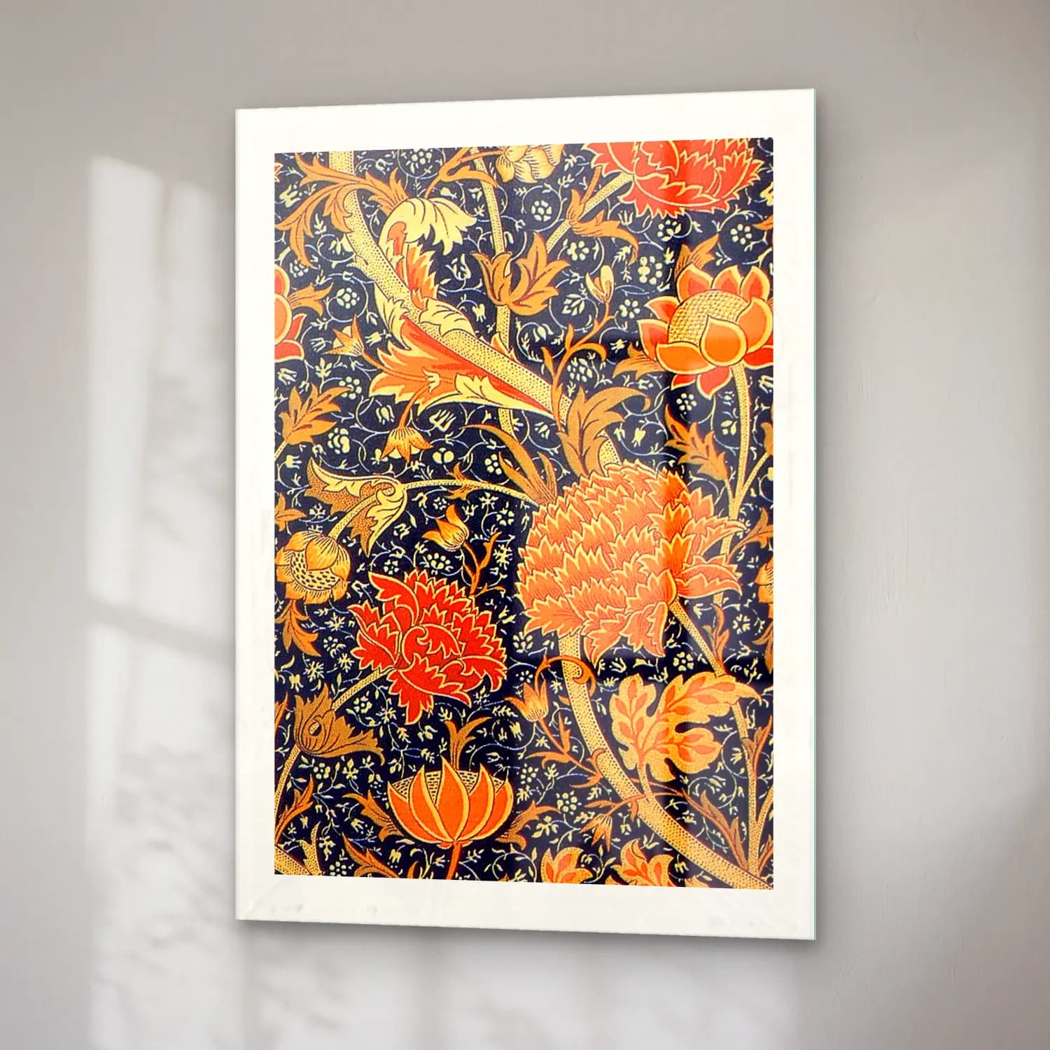 Maksimalist Çiçek Deseni No. 100 cam tablo — sağ açıdan görünüm