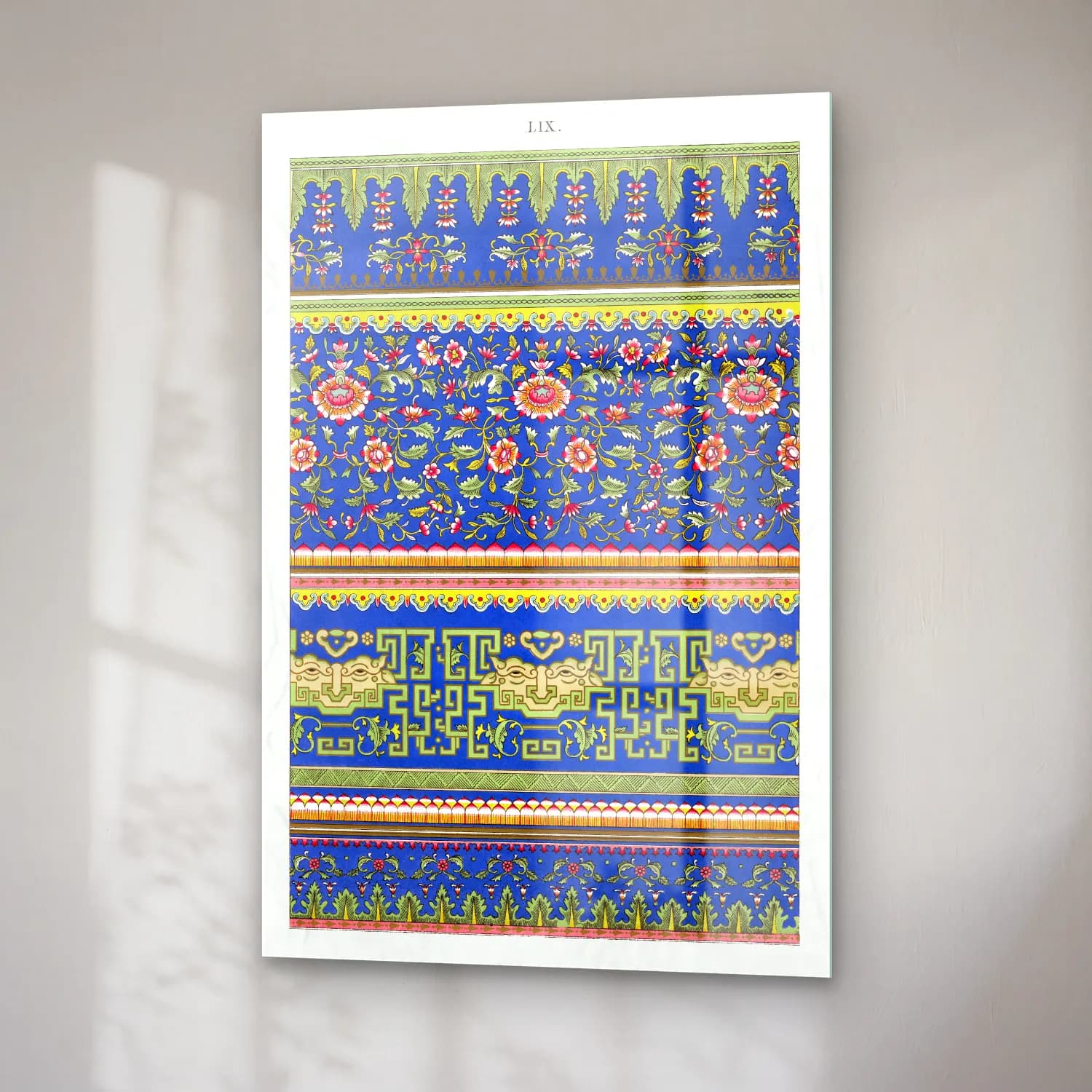 Maksimalist Çiçek Deseni No. 69 cam tablo — sağ açıdan görünüm