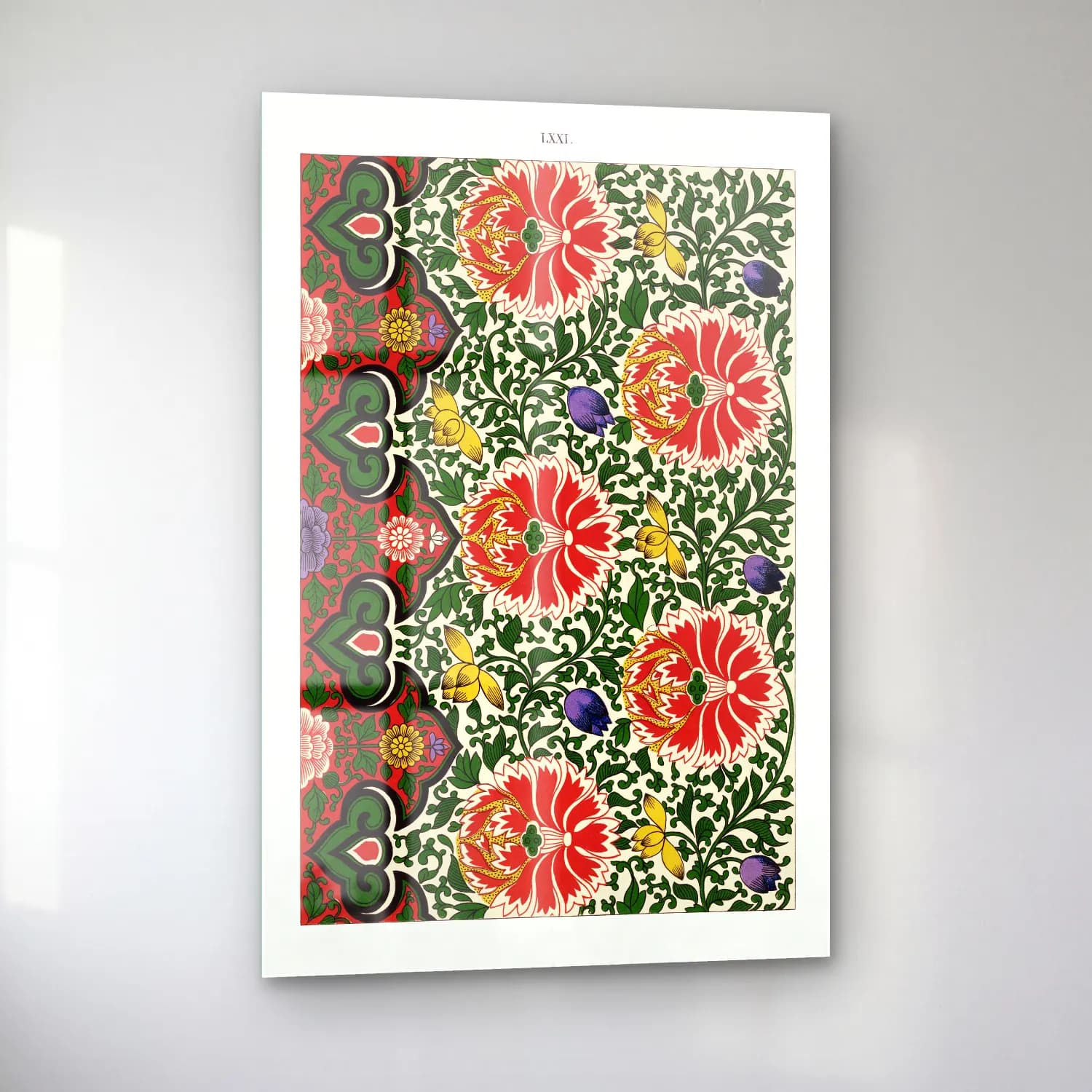 Maksimalist Çiçek Deseni No. 72 cam tablo — sol açıdan görünüm