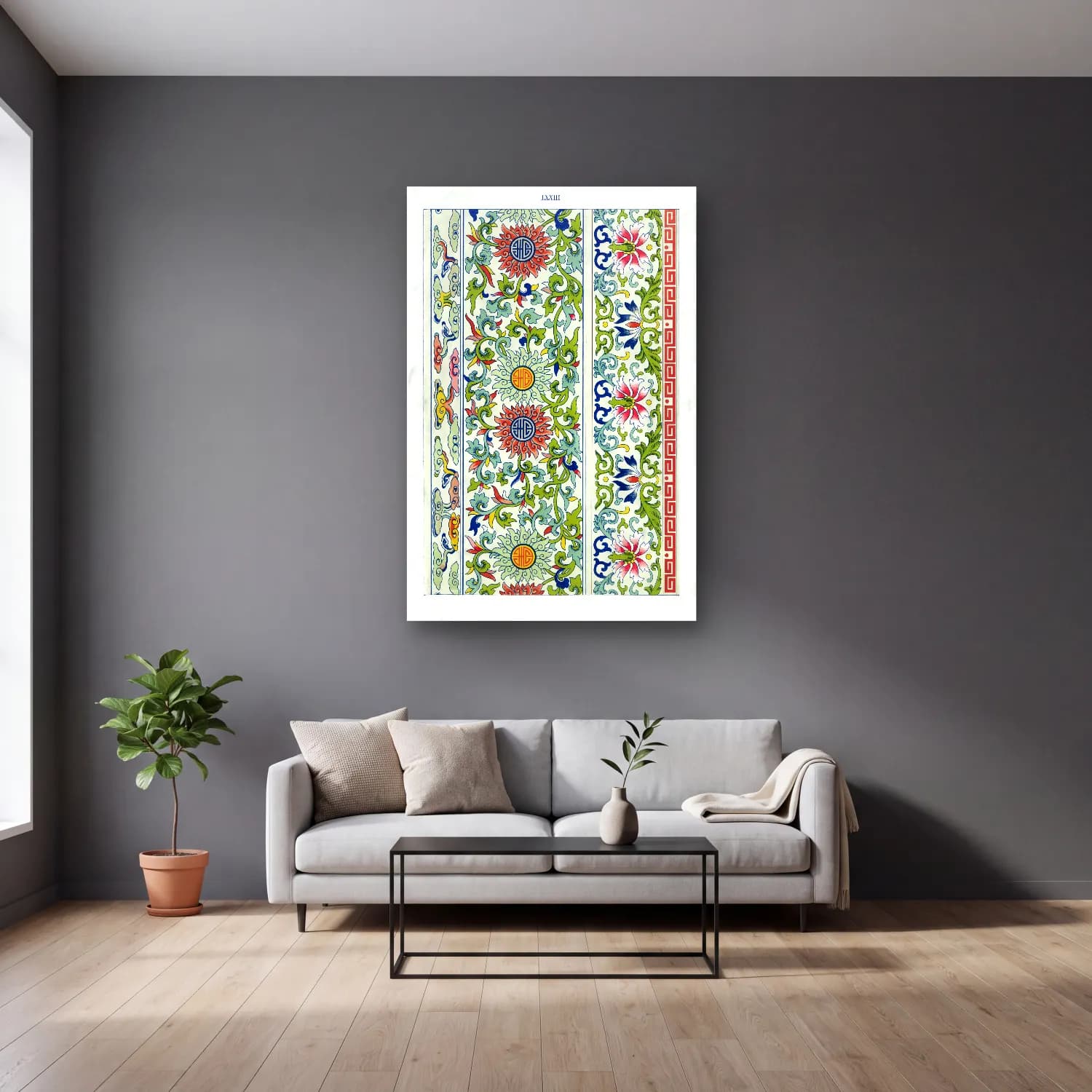 Maksimalist Çiçek Deseni No. 87 cam tablo — gri duvarlı salonda