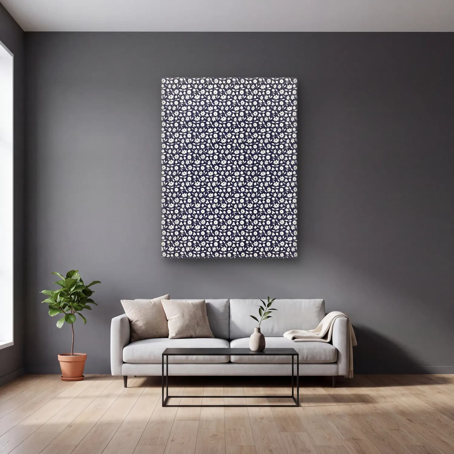 Charles Goy – White flowers pattern in cam tablo — gri duvarlı salonda