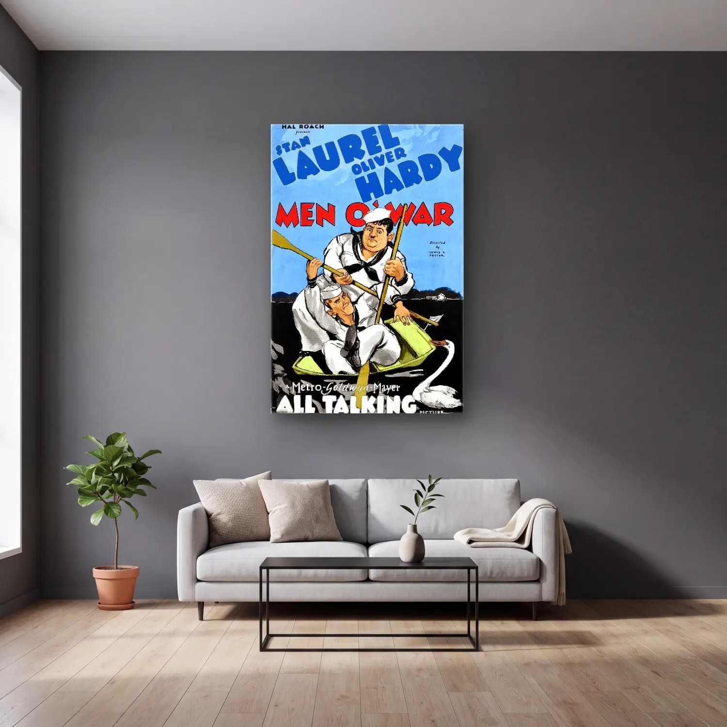 Vintage Poster Savaş Sahnesi – Siyah Beyaz Tonlar cam tablo — gri duvarlı salonda