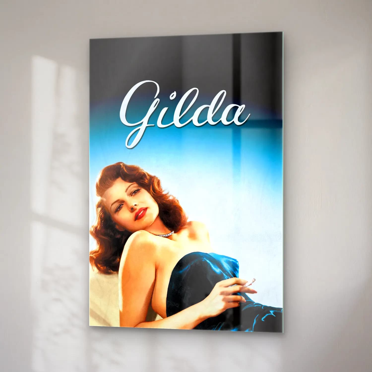 Vintage Poster Elbiseli Kadın No. 43 cam tablo — sağ açıdan görünüm
