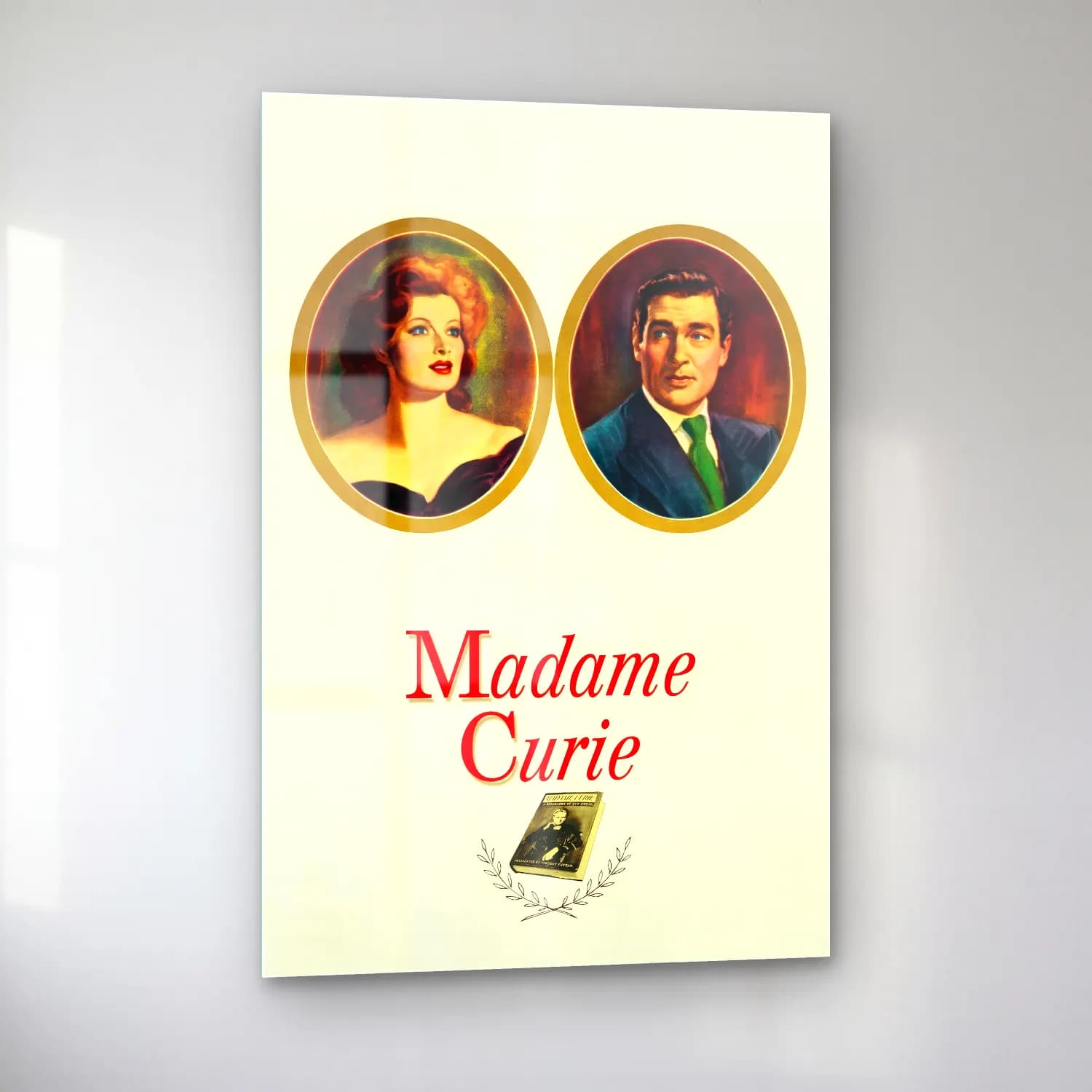 Vintage Poster Kitap Okuyan Kadın No. 19 cam tablo — sol açıdan görünüm