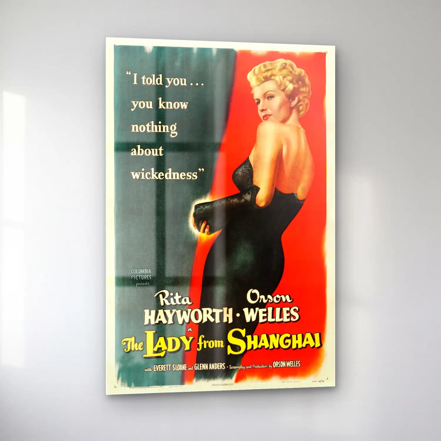 Vintage Poster Elbiseli Kadın No. 52 cam tablo — sol açıdan görünüm