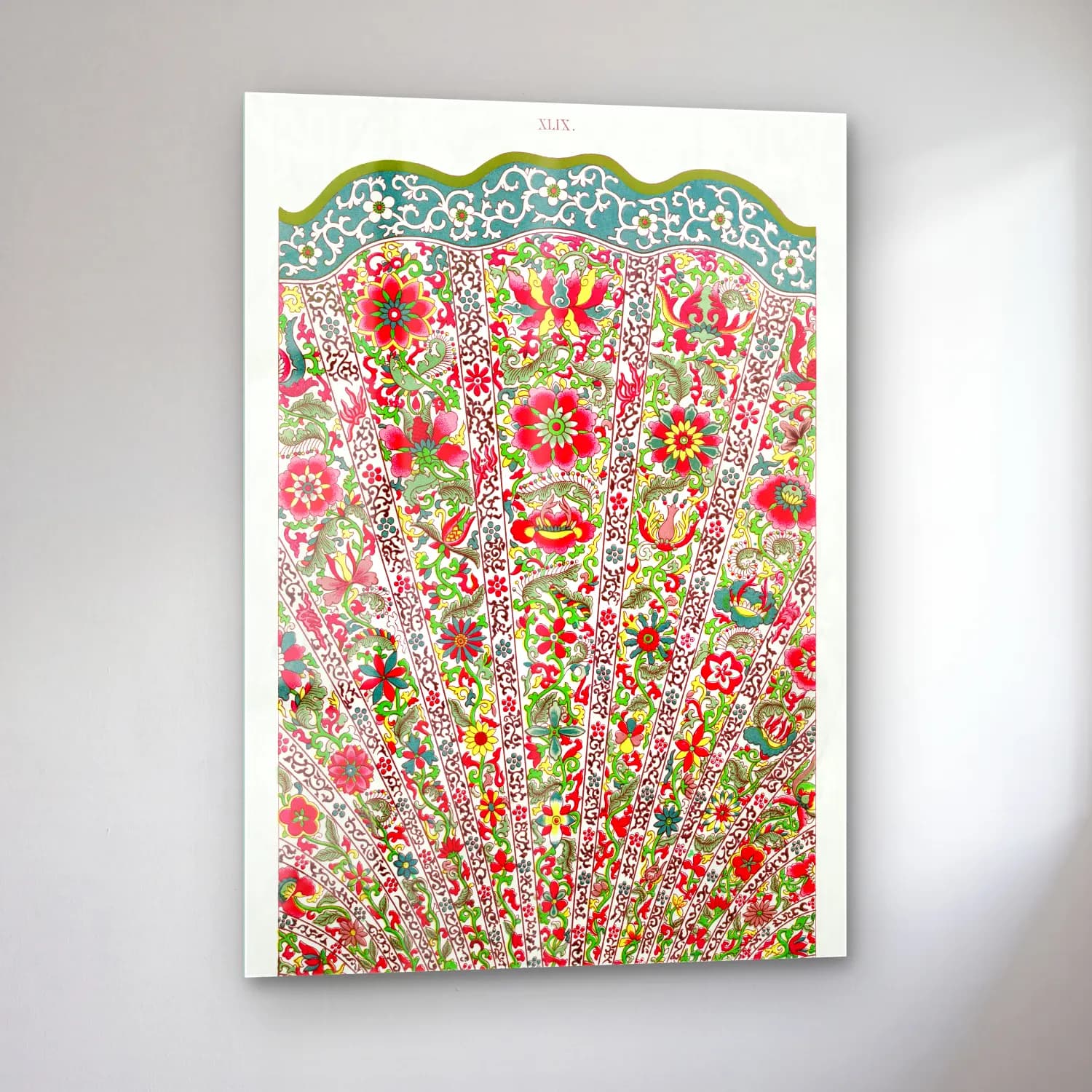 Maksimalist Çiçek Deseni No. 102 cam tablo — sol açıdan görünüm