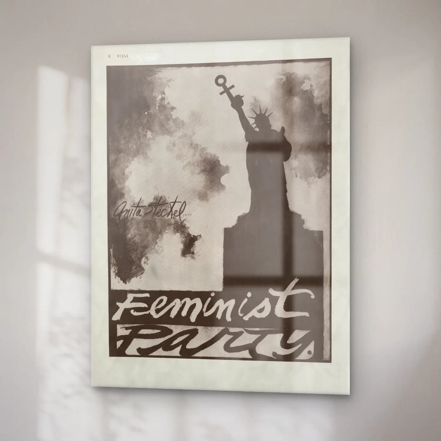 Vintage Poster Kadın Silueti – Siyah Beyaz Tonlar cam tablo — sağ açıdan görünüm