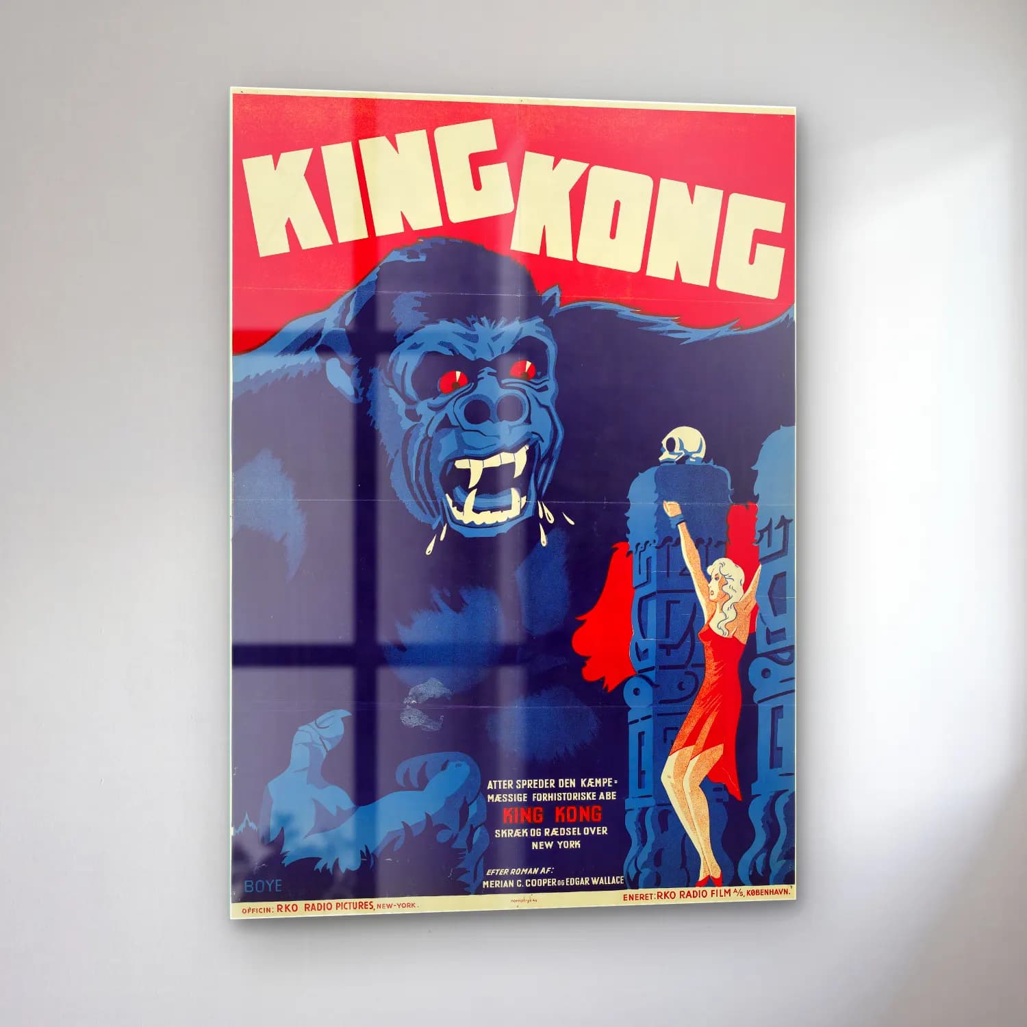 Vintage Poster Maymun – Kırmızı Tonlar cam tablo — sol açıdan görünüm
