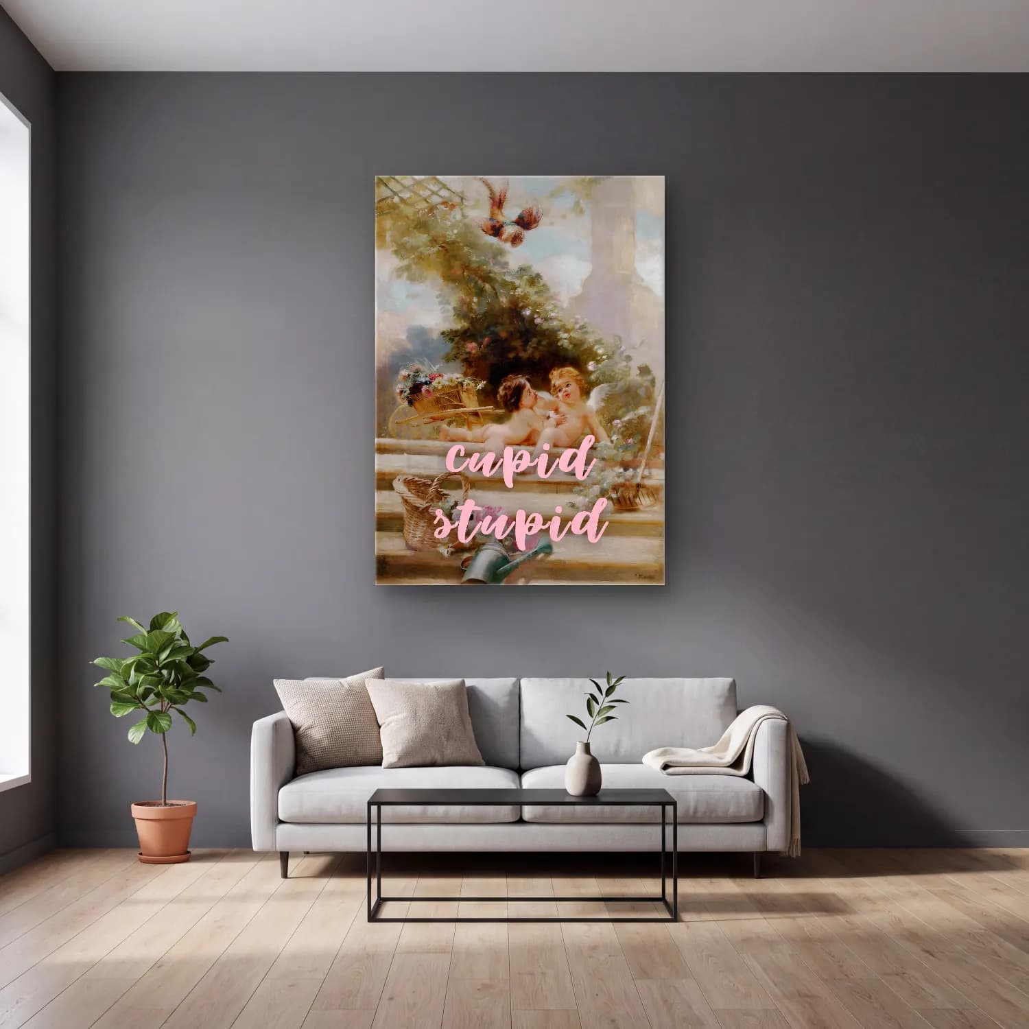 Pastel Aşıklar No. 9 cam tablo — gri duvarlı salonda