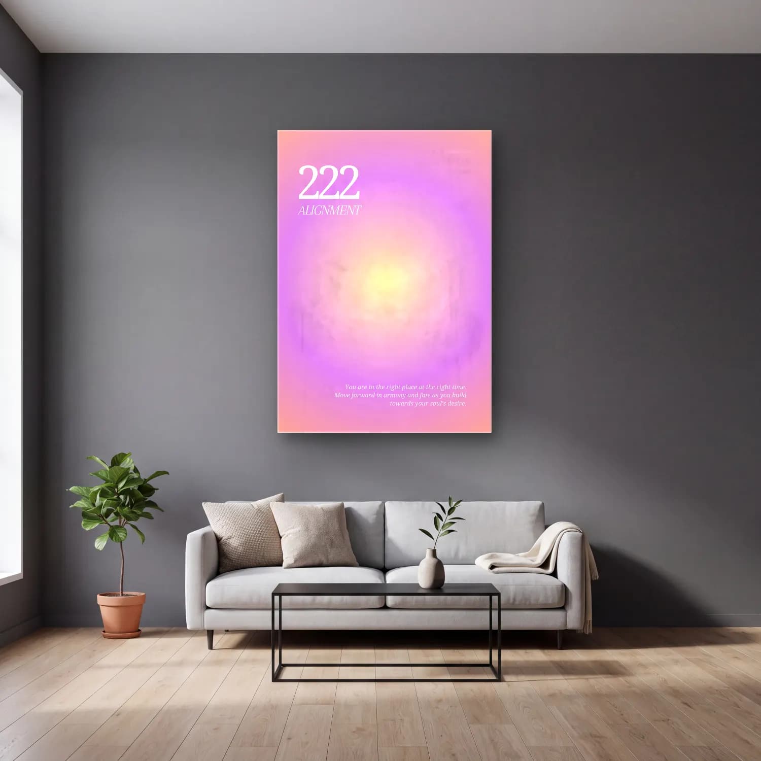 Pastel Yazılı Tasarım No. 19 cam tablo — gri duvarlı salonda