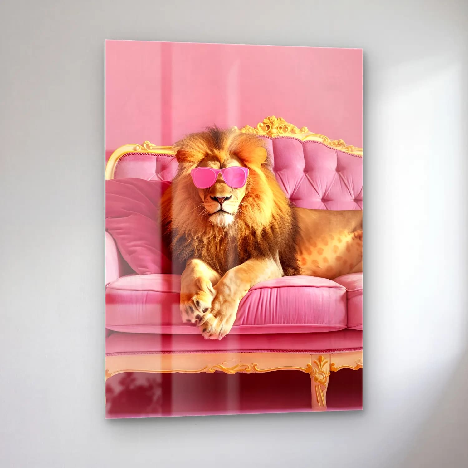 Maksimalist Aslan – Pembe Tonlar cam tablo — sol açıdan görünüm