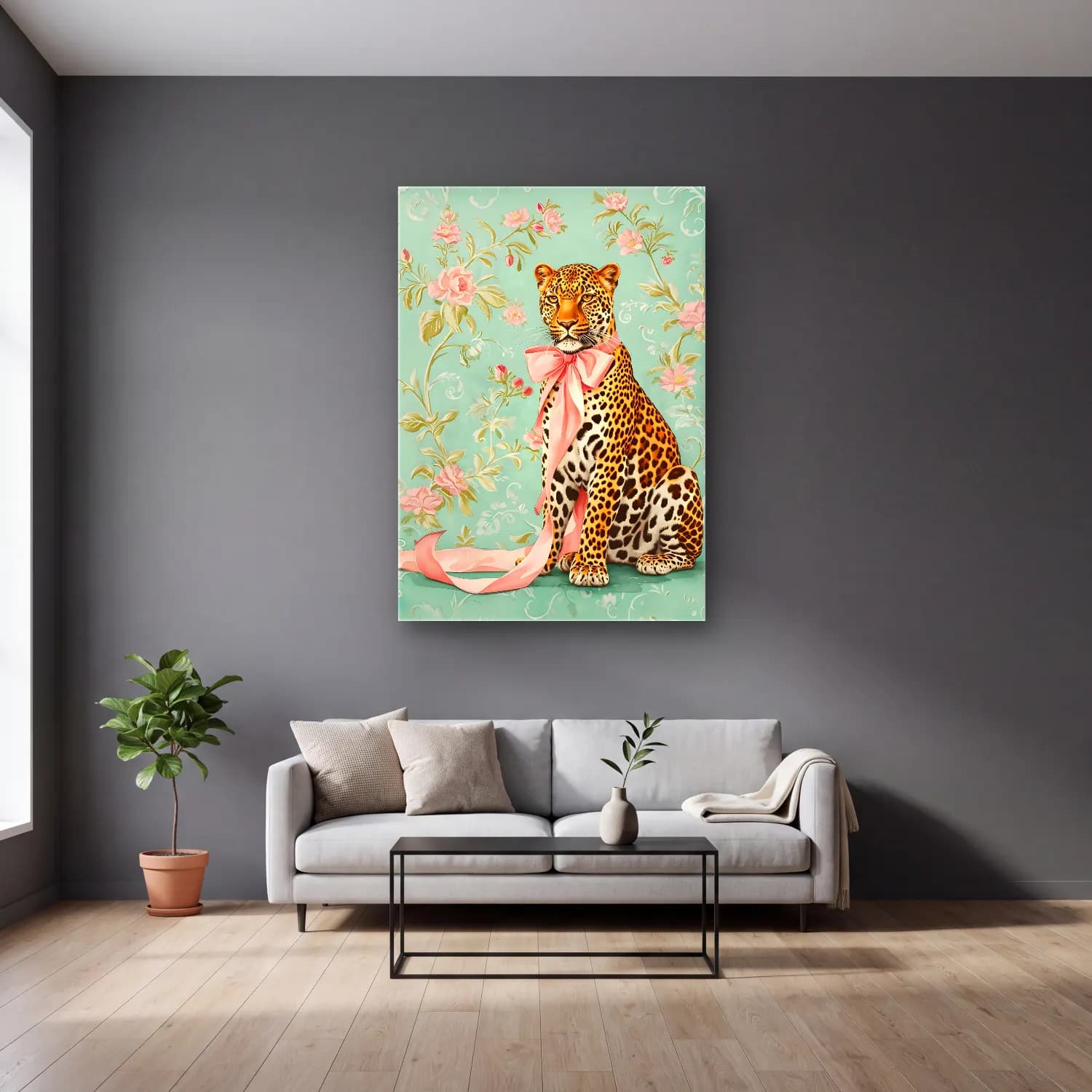 Pastel Leopar No. 9 cam tablo — gri duvarlı salonda