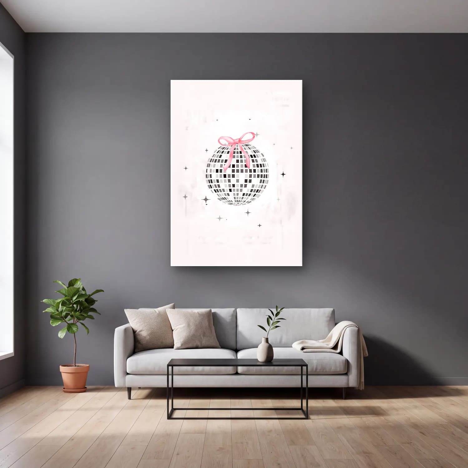 Pastel Fiyonk No. 16 cam tablo — gri duvarlı salonda