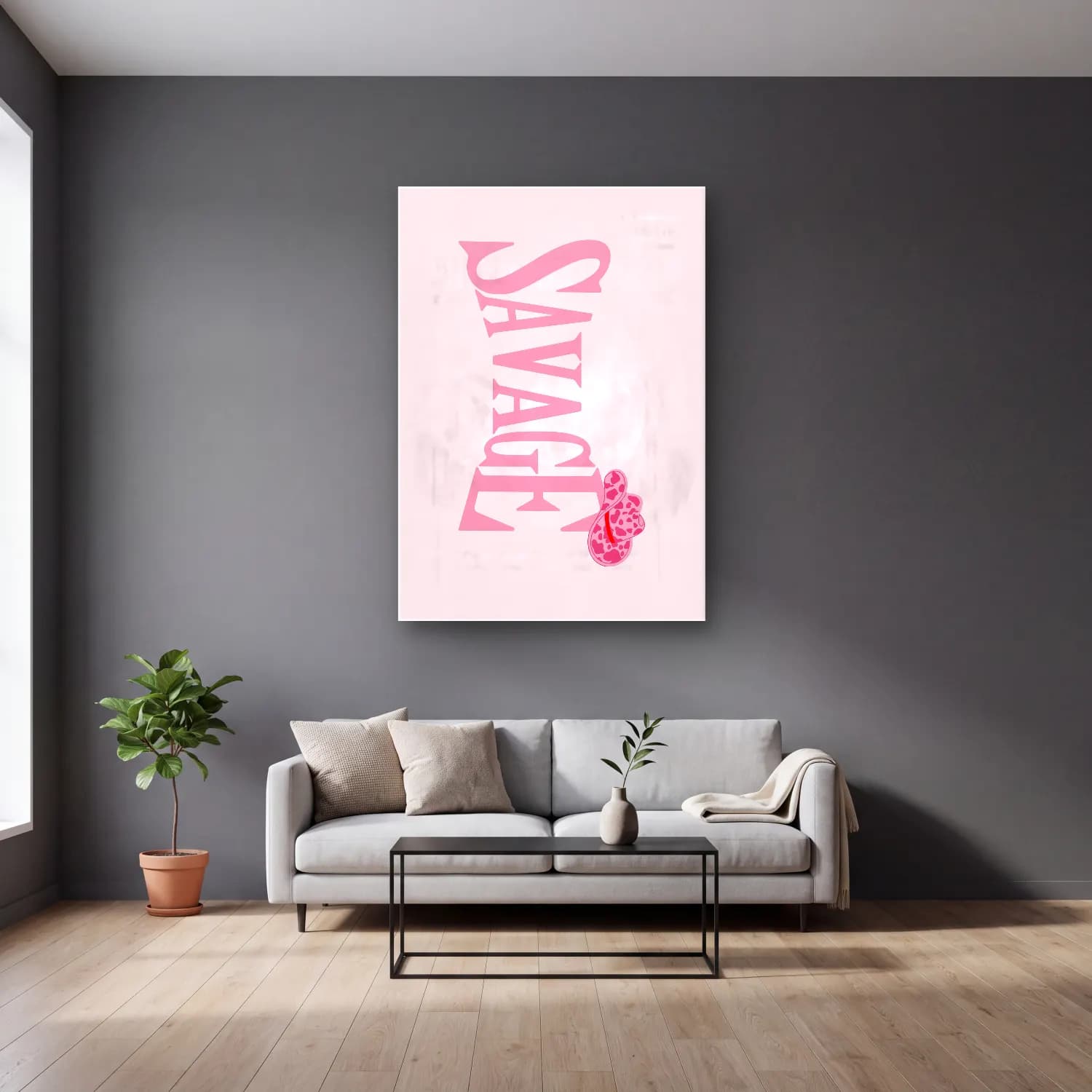 Pastel Yazılı Tasarım No. 35 cam tablo — gri duvarlı salonda